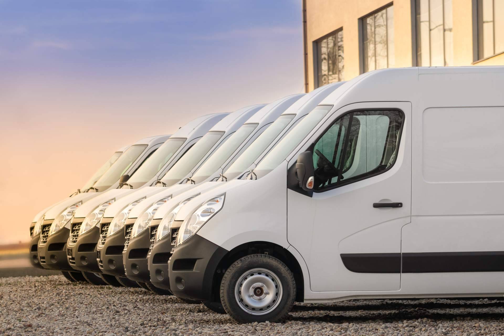 Alquilar furgonetas con ventajas económicas y flexibilidad, de la mano de Cocherenting