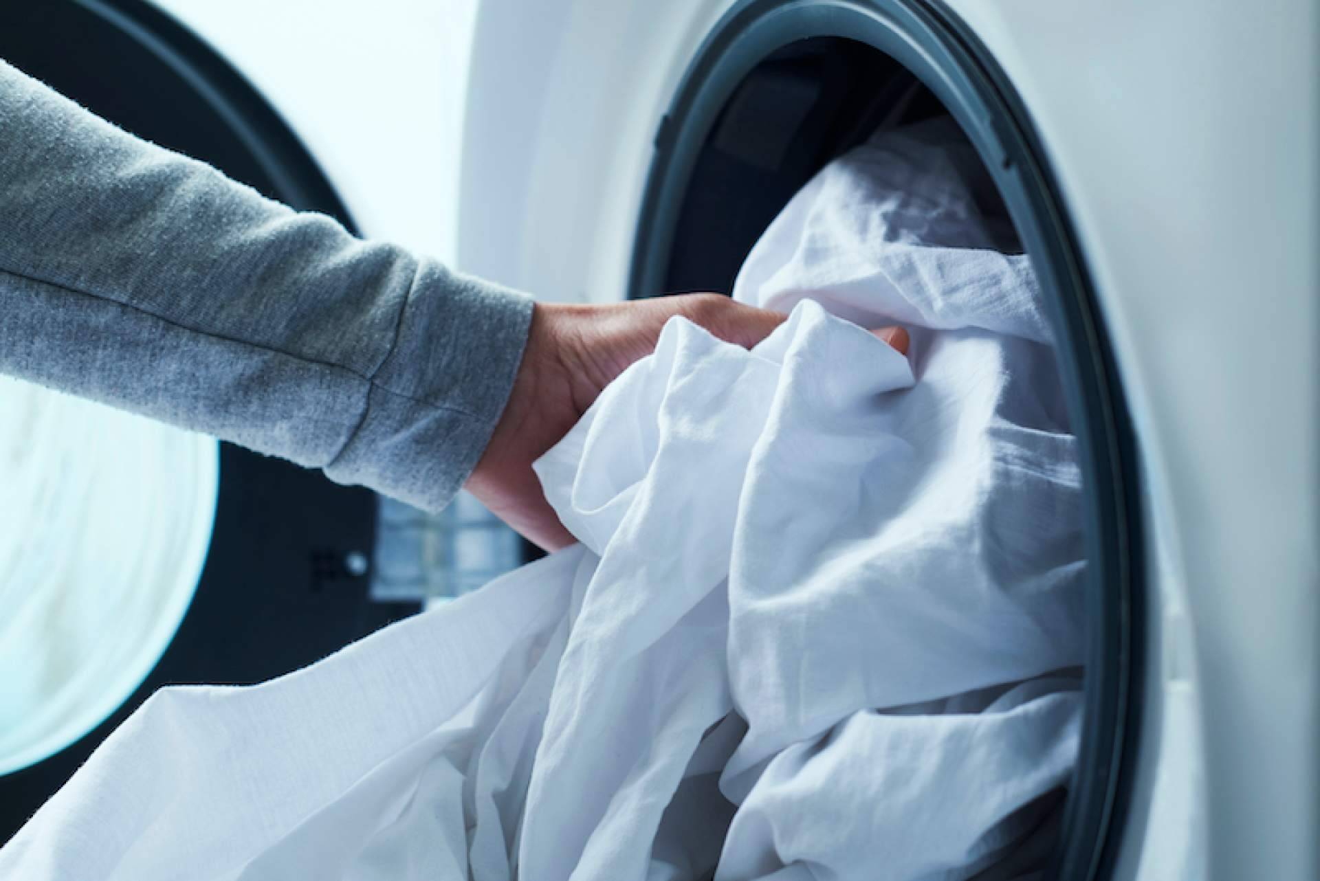 ¿Cómo cuidar la ropa de verano?, por lavandería a domicilio Washrocks