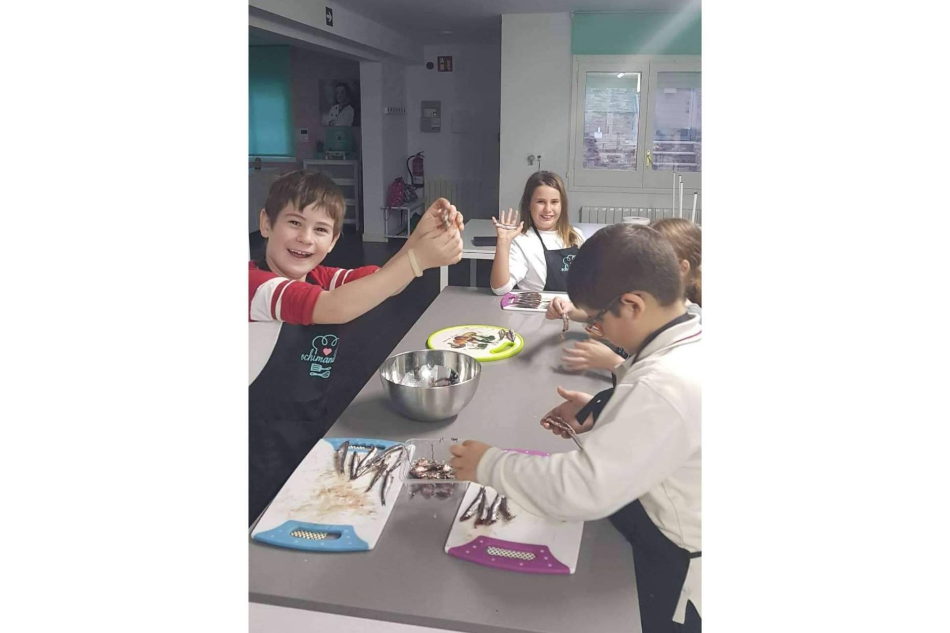 Escuela de cocina para niños, Ochimanikia