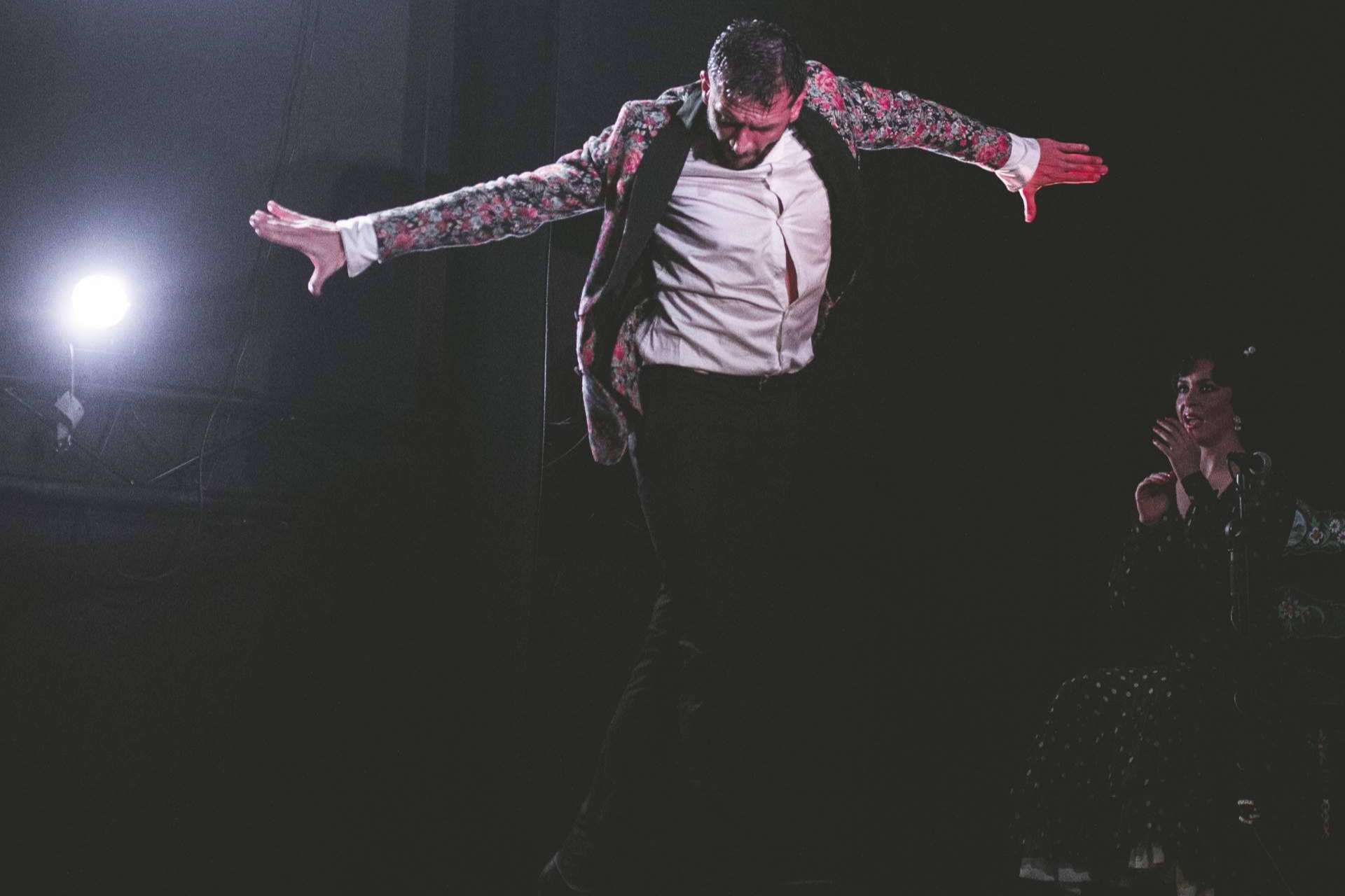 Tablao Flamenco Casa Ana se ubica en pleno centro de Granada, donde el arte flamenco se convierte en magia y emoción