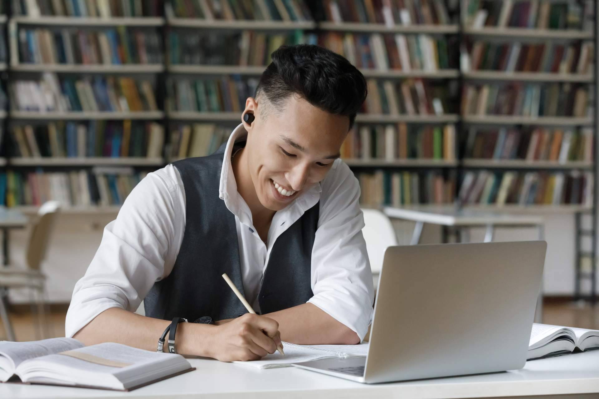 Todo sobre ESEI International Business School y su máster reconocido por Forbes