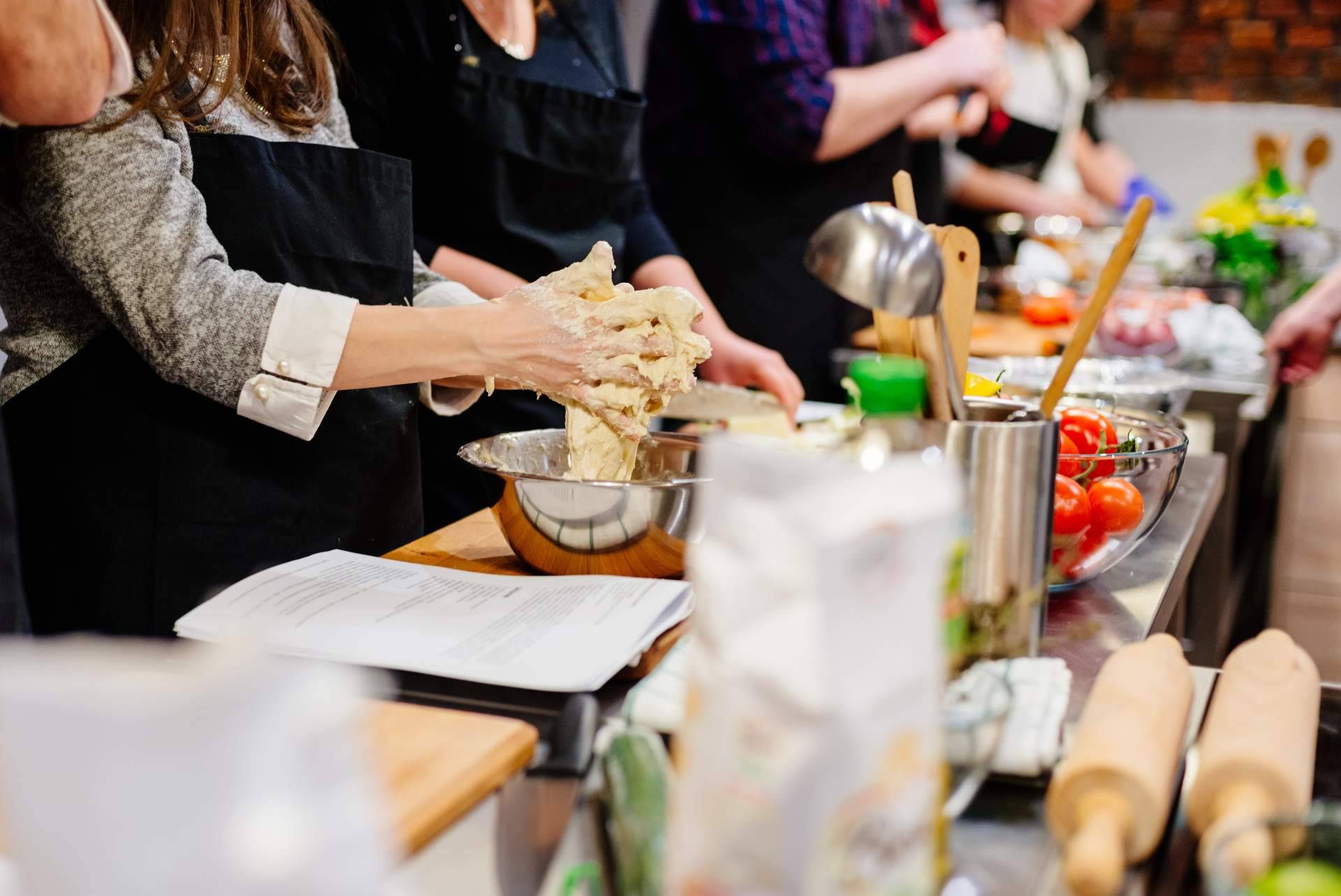 Talleres gastronómicos en el corazón de Barcelona, en el espacio Just Royal BCN