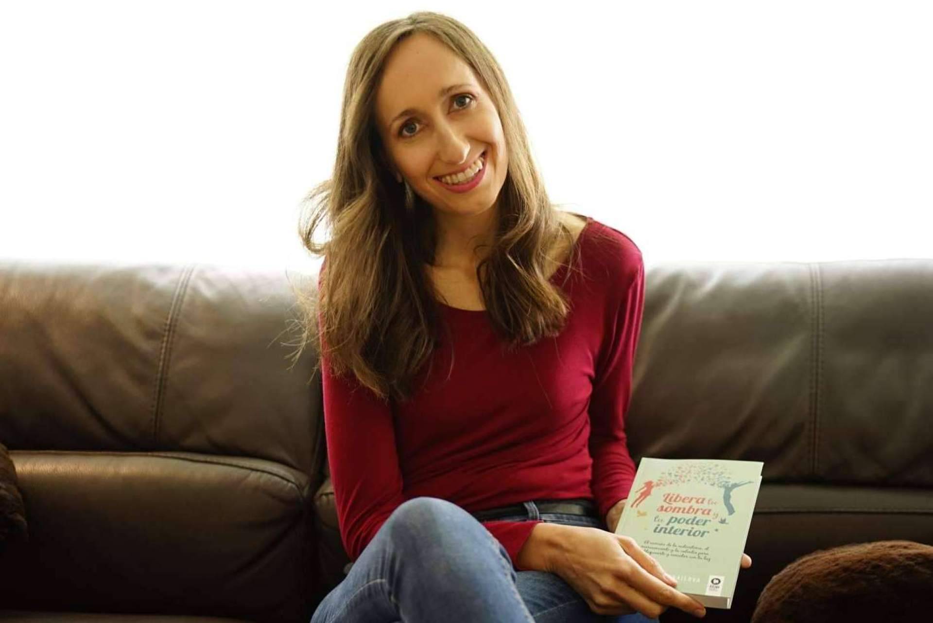La coach María Mikhailova publica su primer libro de autoayuda