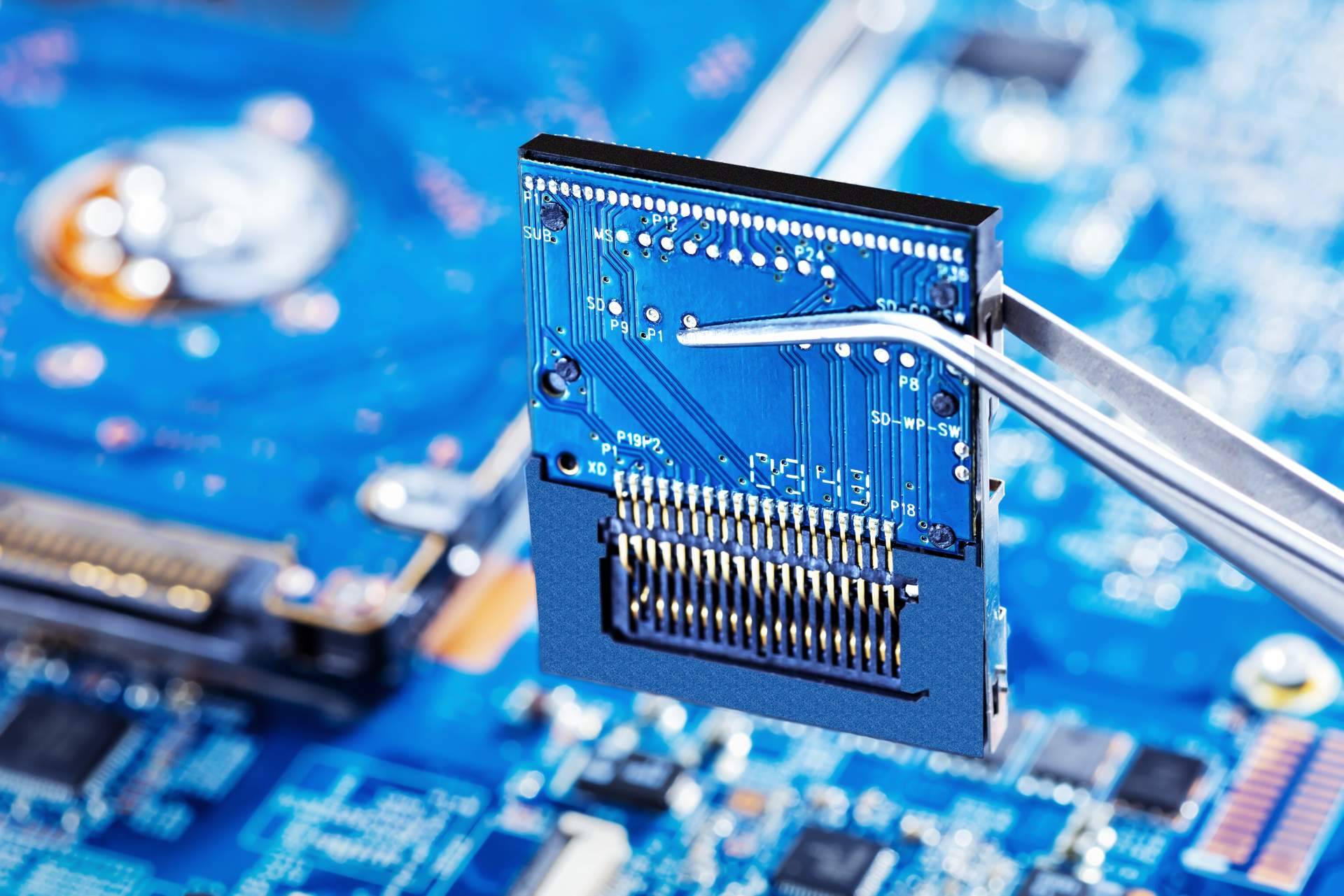 Evitar las falsificaciones de chips electrónicos con los servicios de Apus Global