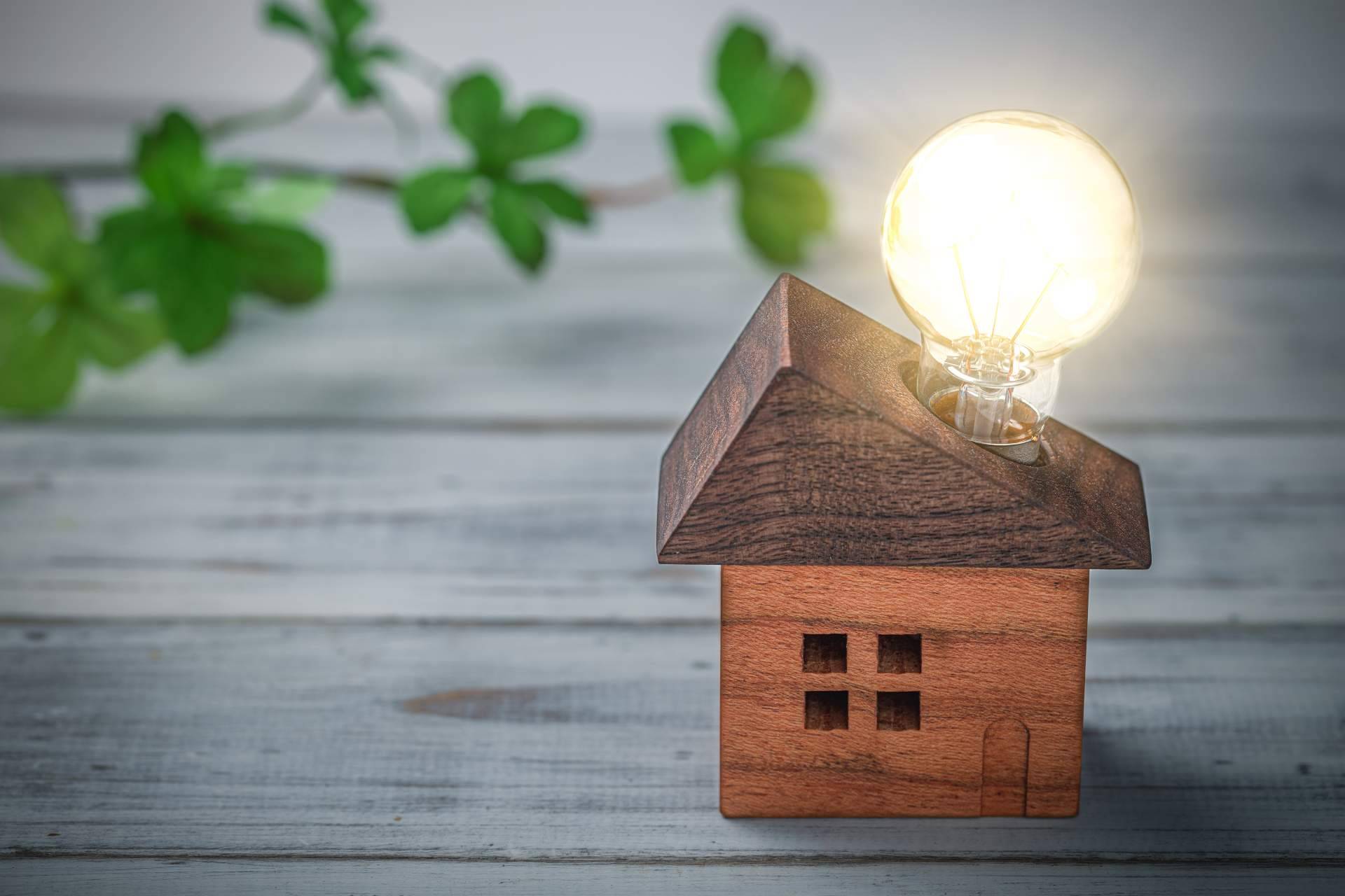 ¿Cómo ahorrar en la factura de la luz con Energybox?