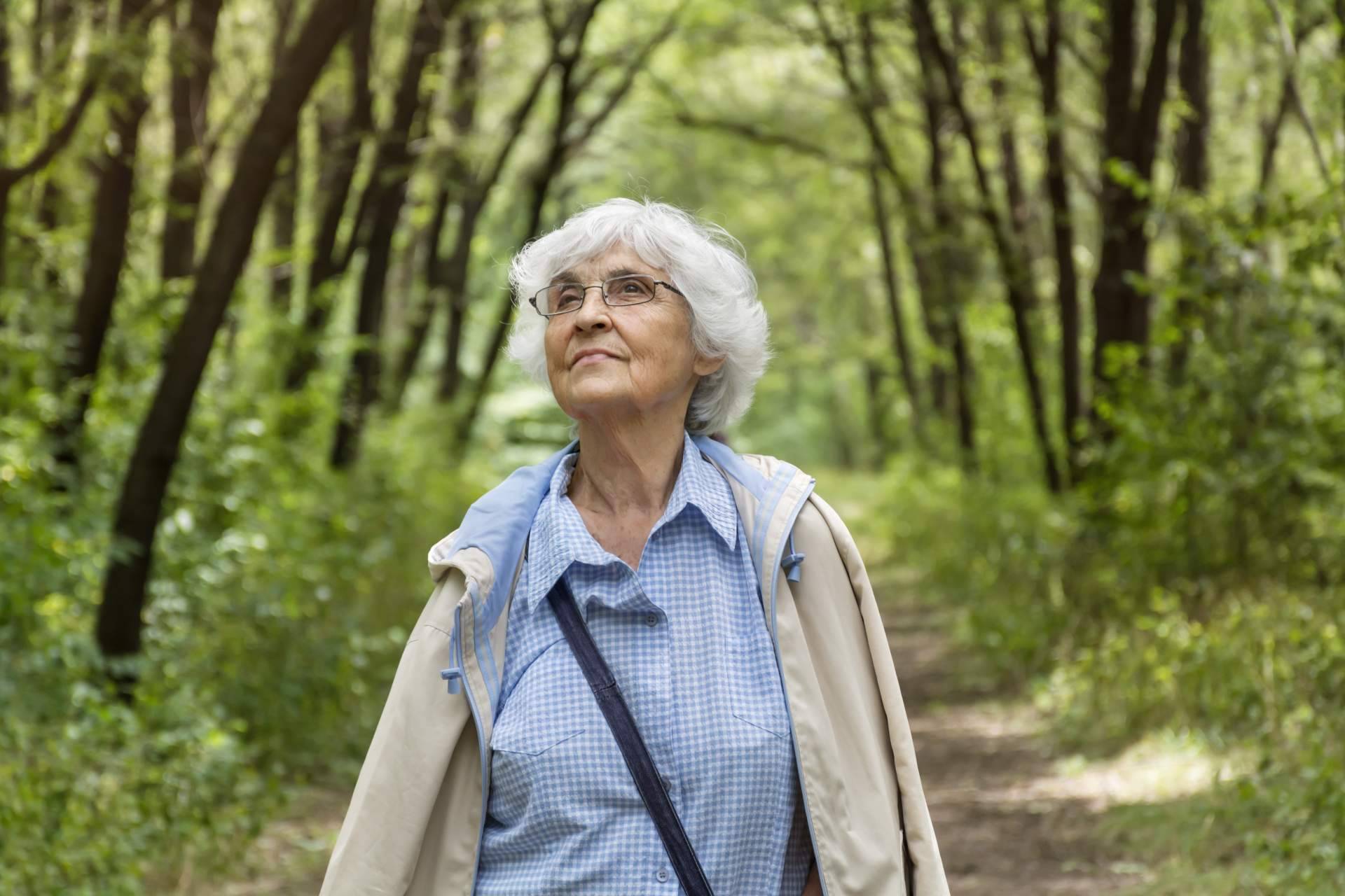 Las personas mayores con Alzheimer pueden encontrar un aliado en el reloj GPS de Neki