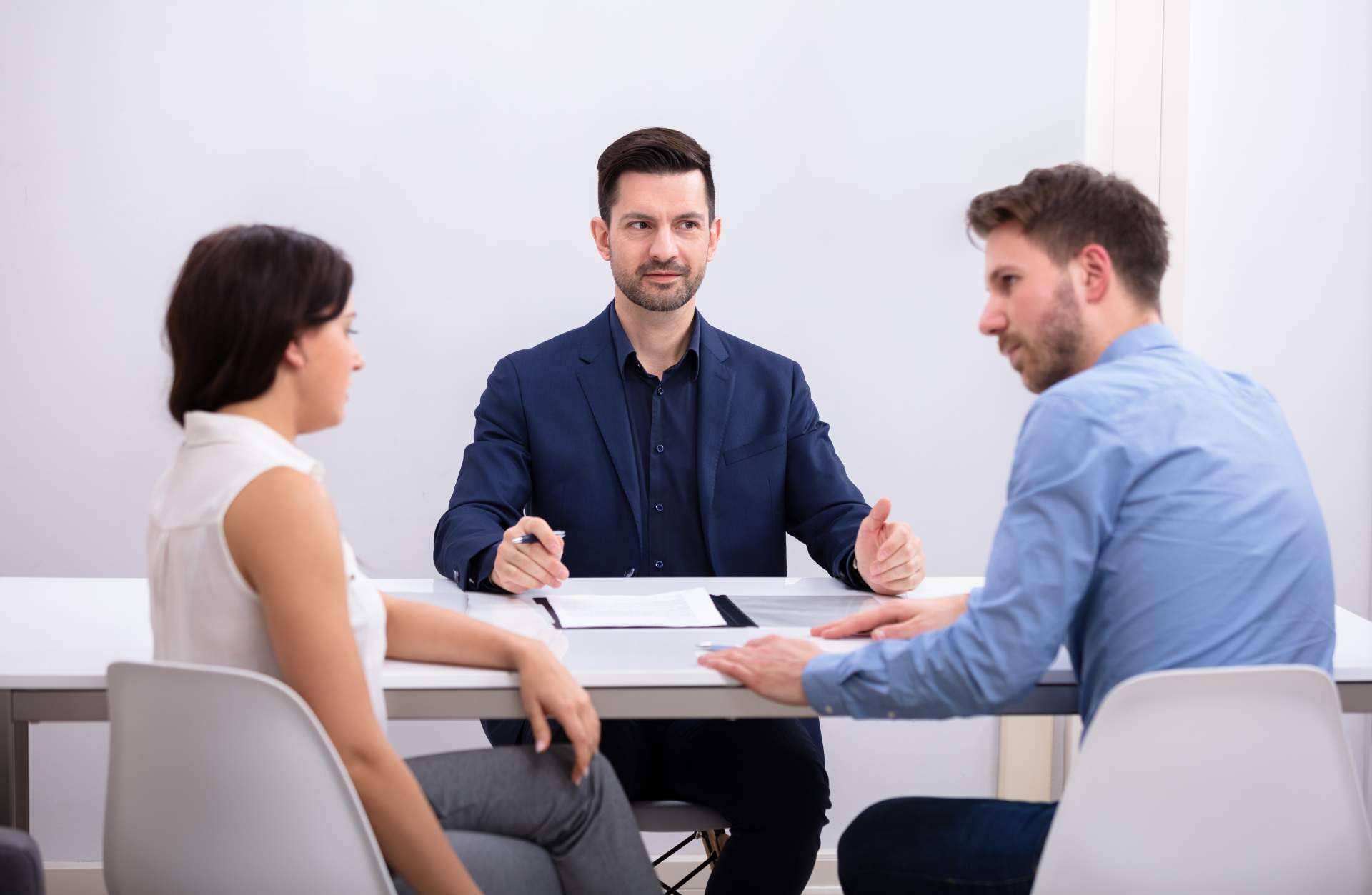 Conflictos en el divorcio; la mediación legal como solución, según Ana Velasco Abogados