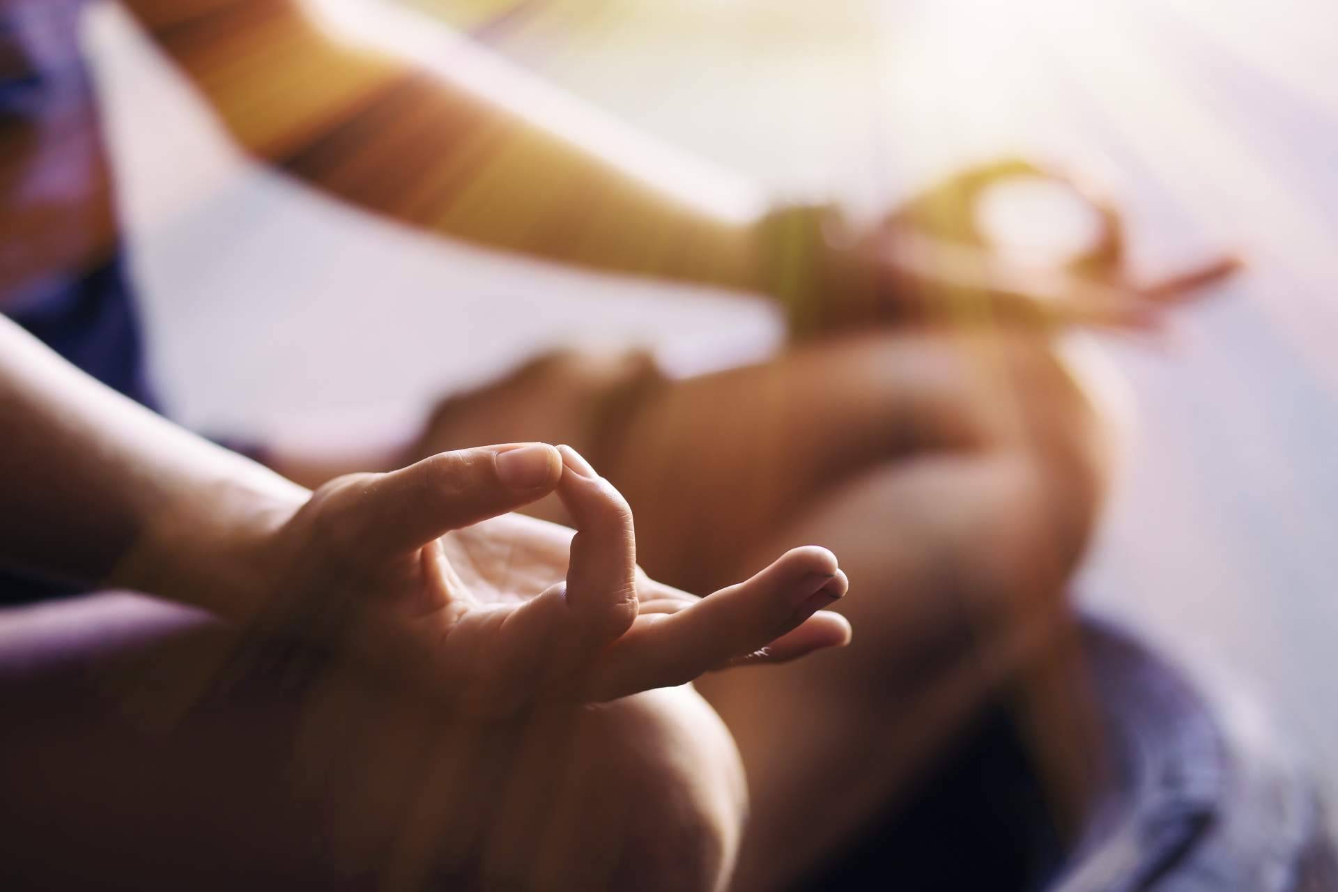 La meditación ayuda a gestionar la angustia y la ansiedad, por PODCASTMEDITACION.COM