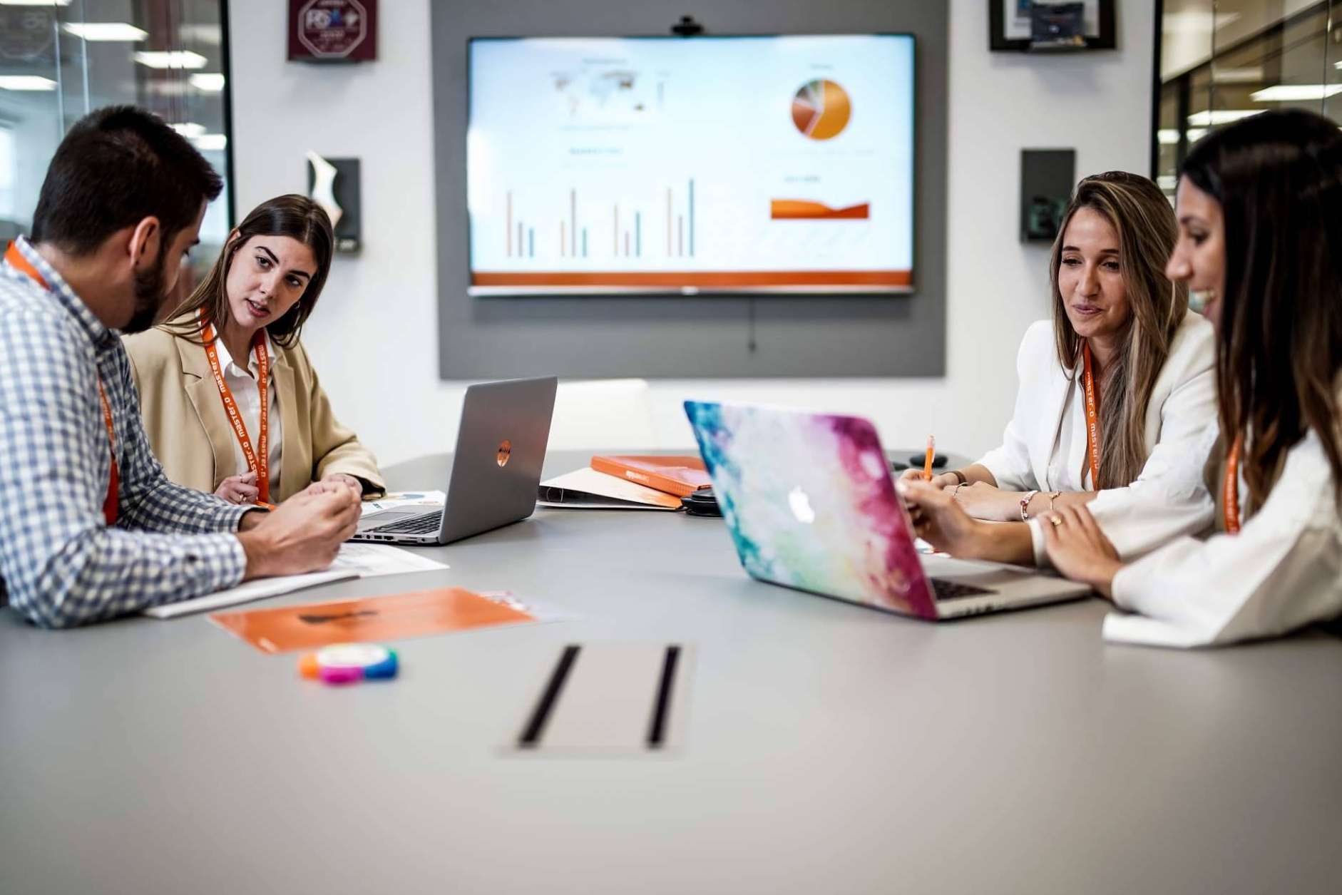 Convocatoria del tercer concurso de emprendedores para ganar premios y hacer realidad una idea de negocio de MasterD