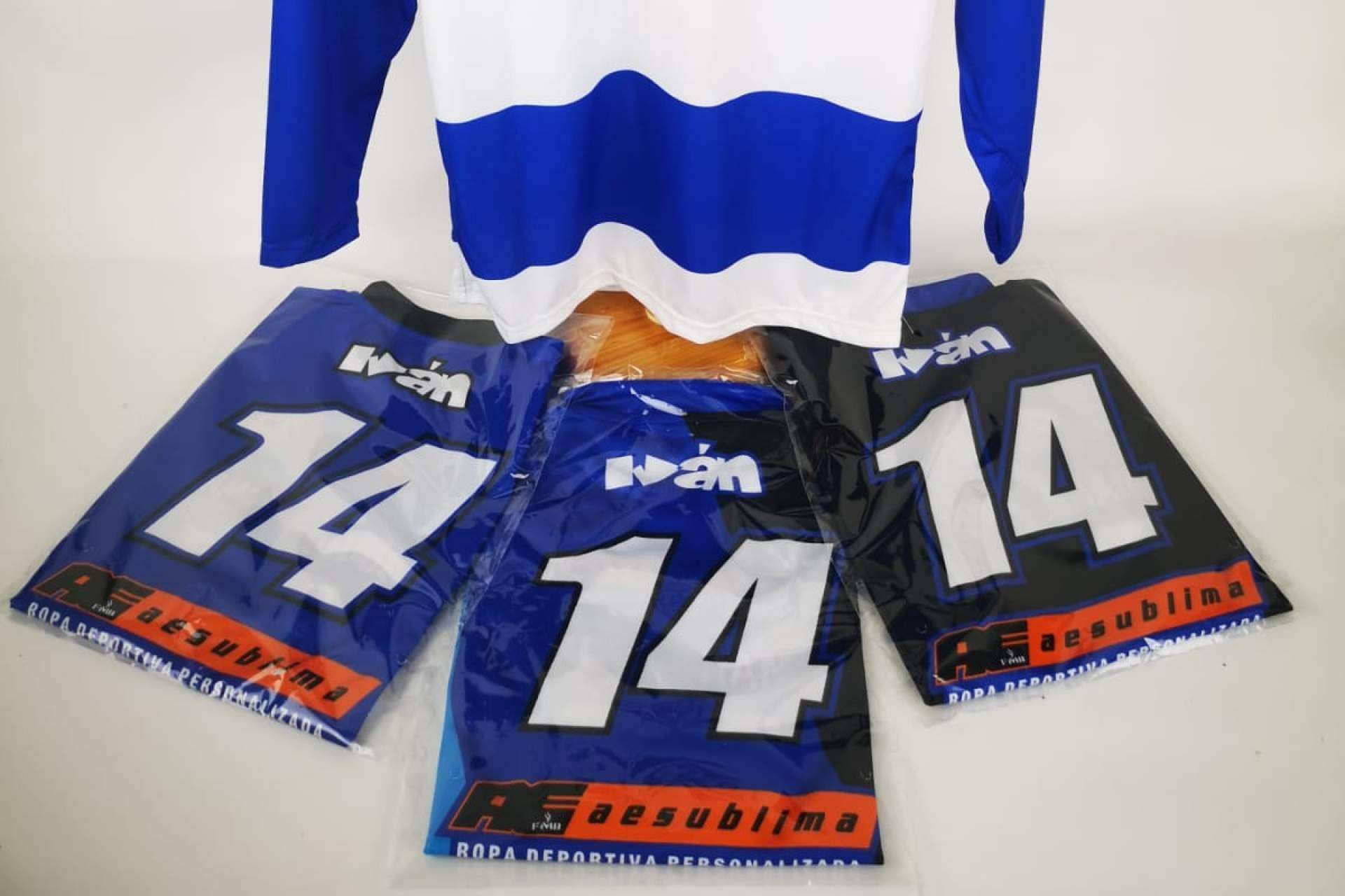 Camisetas de motocross personalizadas de la mano de ADHESIVOSEMBARRADOS