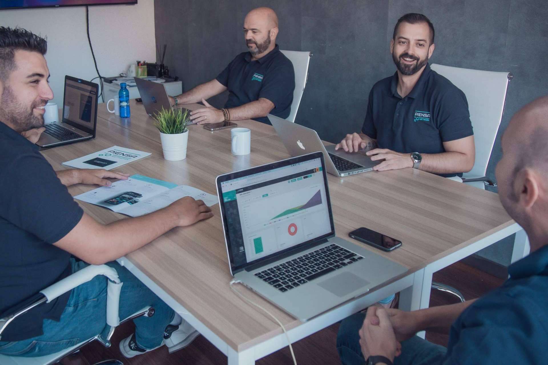 Piensa Network sobre las ventajas de las aplicaciones para ahorrar dinero