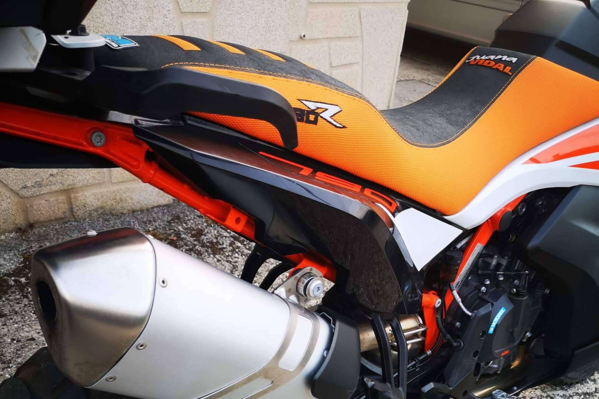 Asientos de moto cómodos para viajar, por JM Fundas