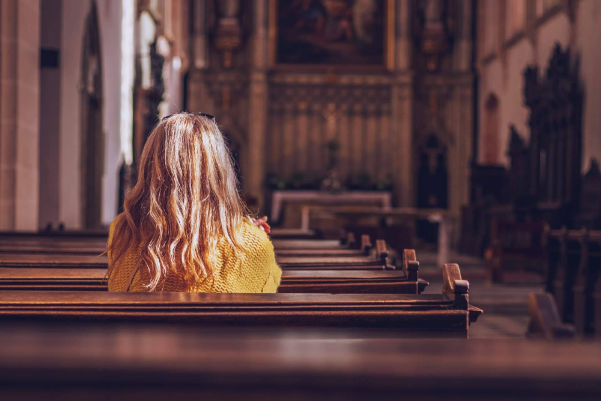 ¿Cómo mejorar la acústica en espacios religiosos? Belltron y su sistema de megafonía