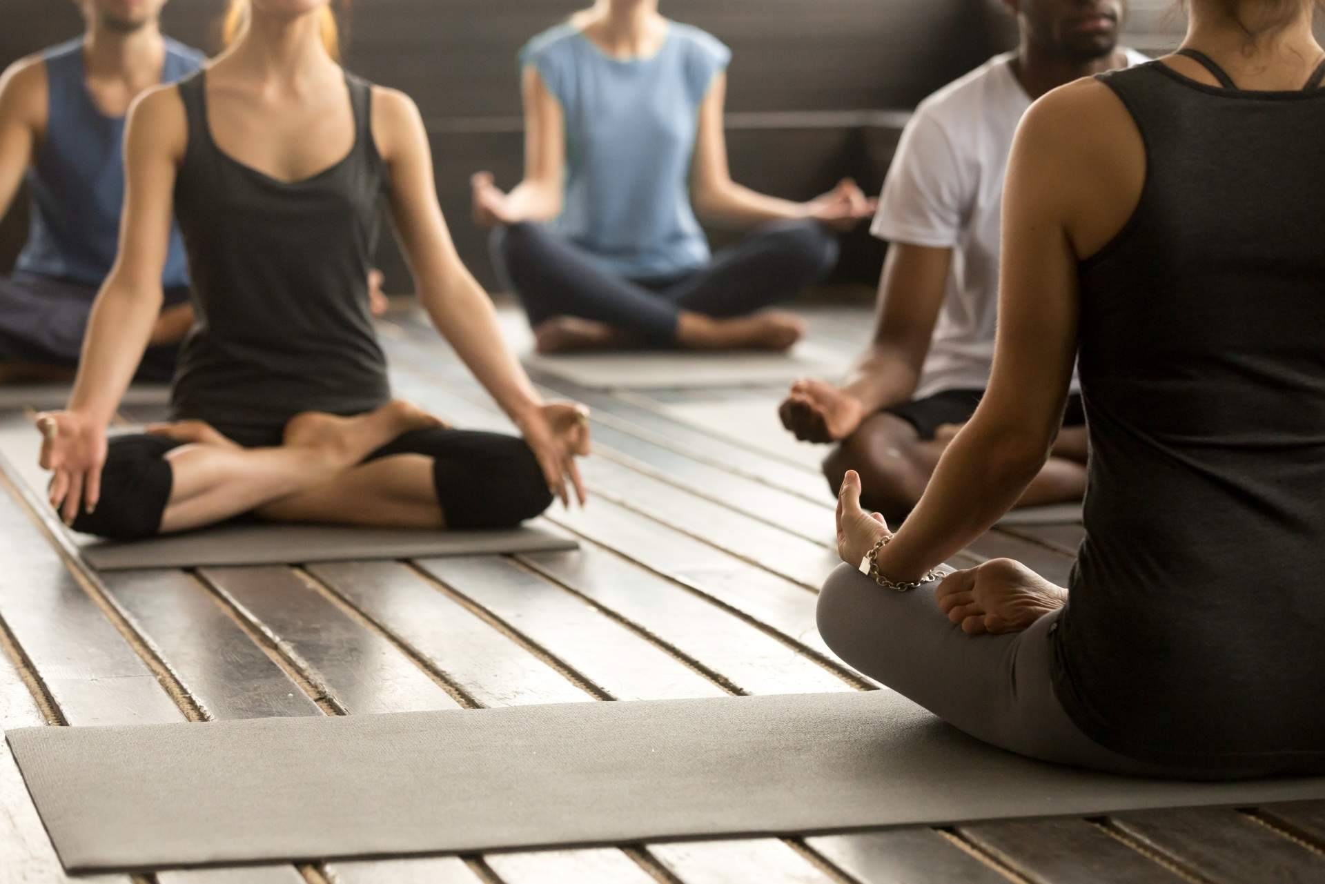 Yoga para combatir el estrés y la ansiedad con Nexoyoga