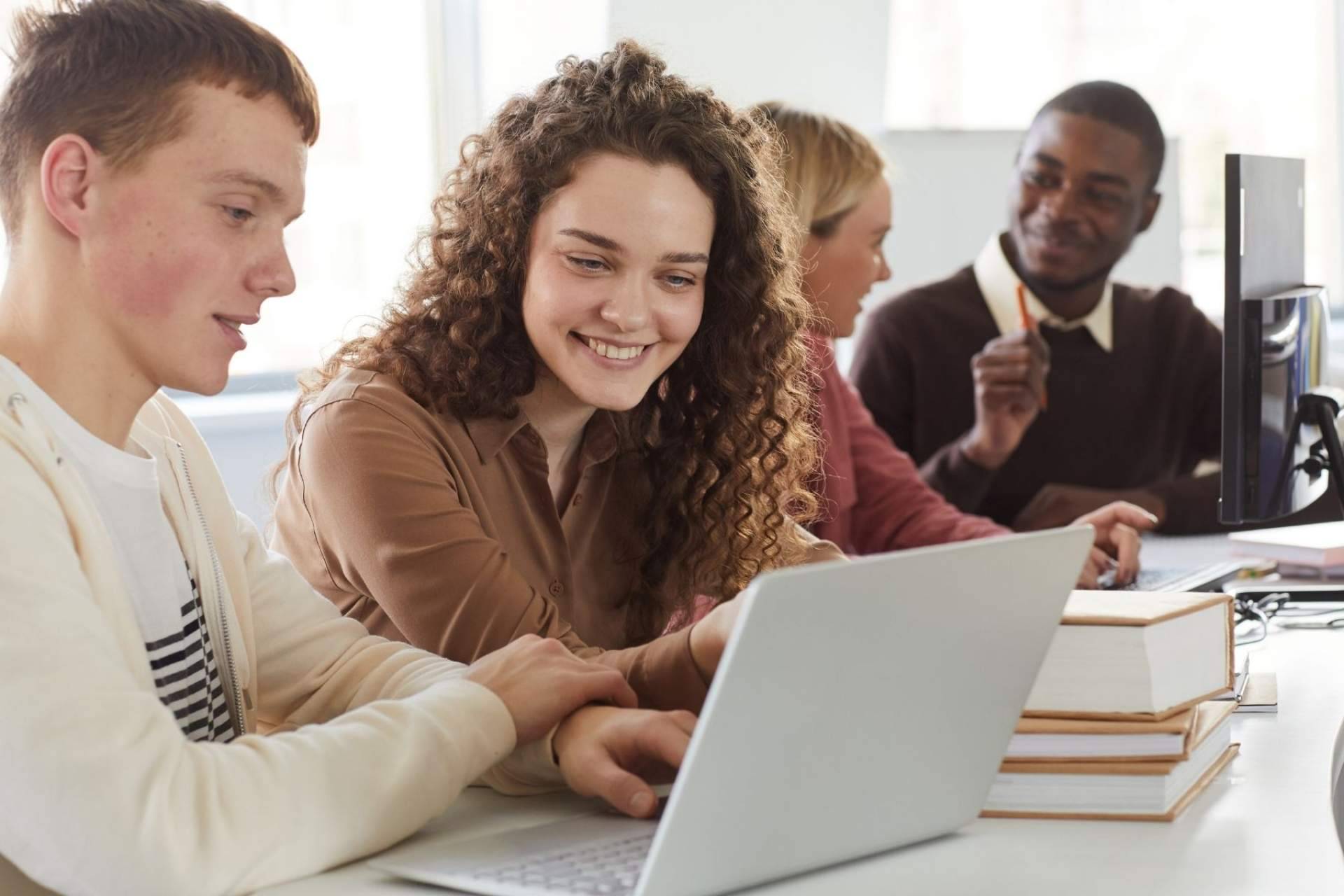 Formarse en gestión empresarial de la mano del MBA de Constanza Business & Protocol School