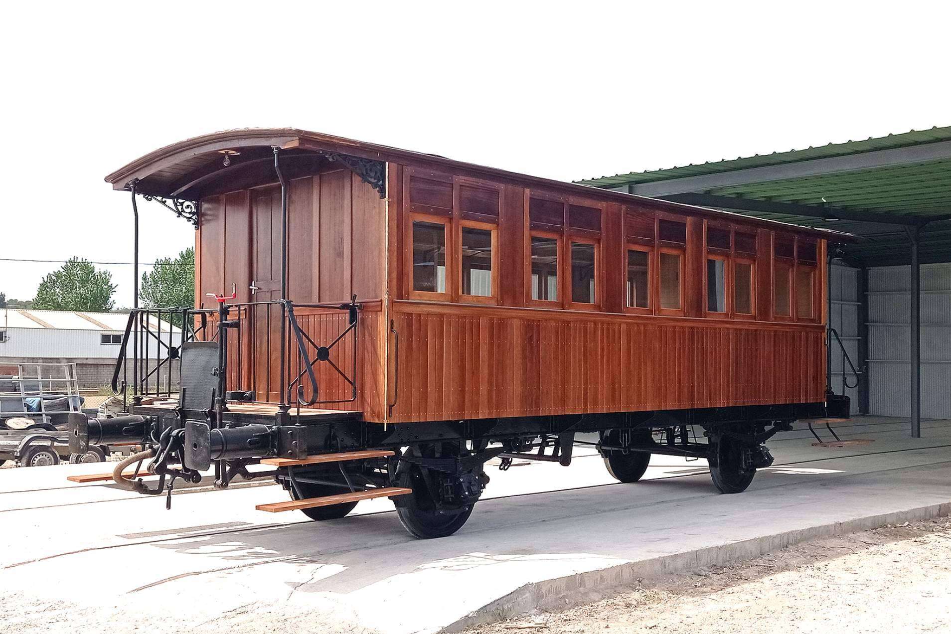 La Fundación del Patrimonio Ferroviario restaura un histórico coche de ferrocarril de MZA