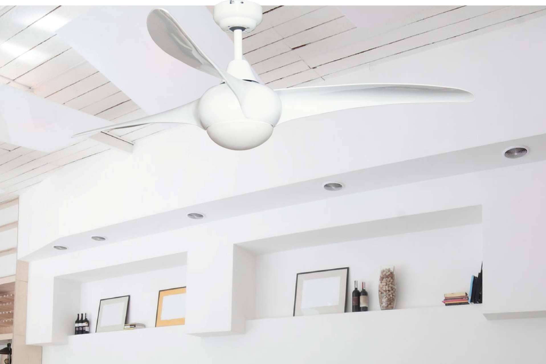 Bastilipo ofrece una amplia gama de ventiladores de techo con mando