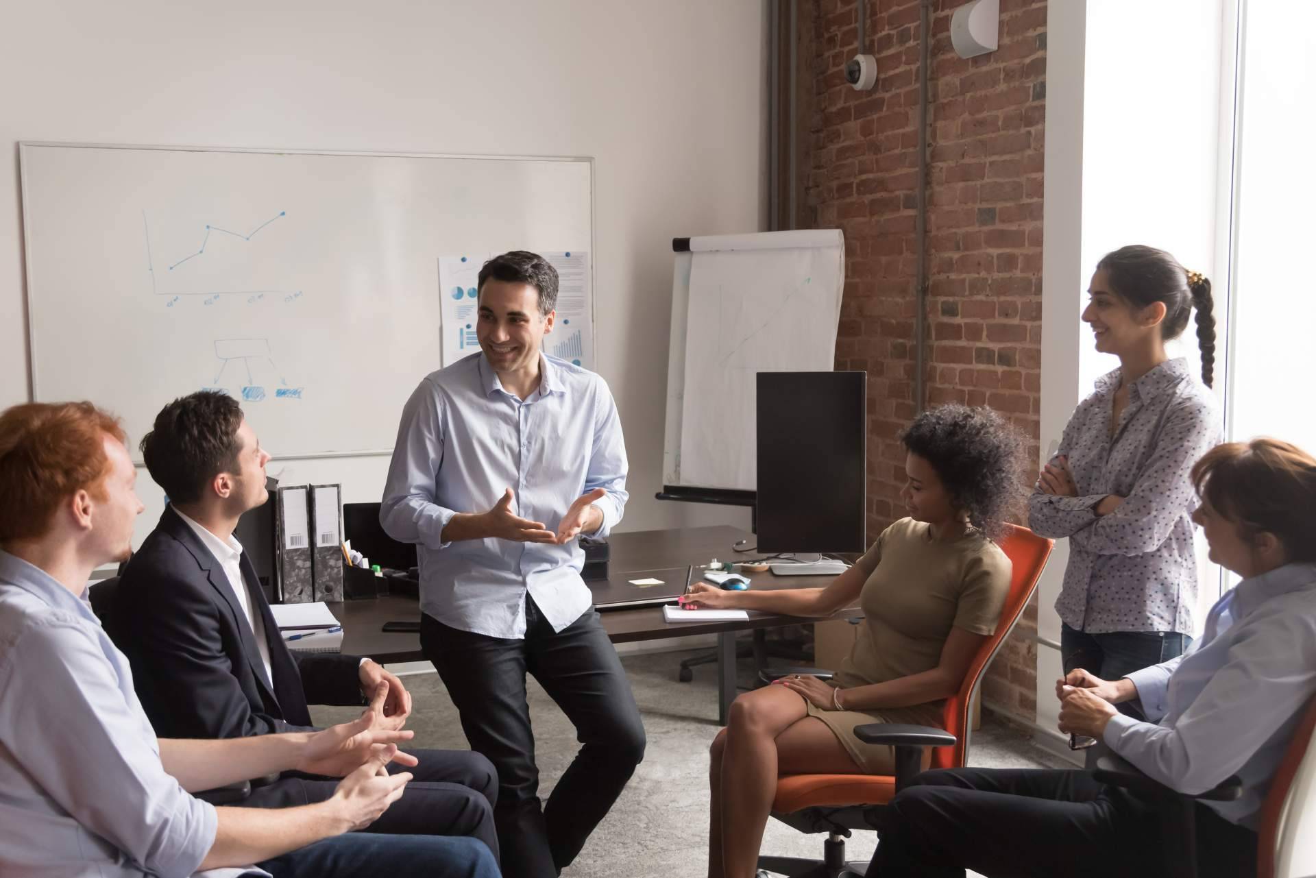 ¿Cómo influye la capacitación de personal en el éxito empresarial?