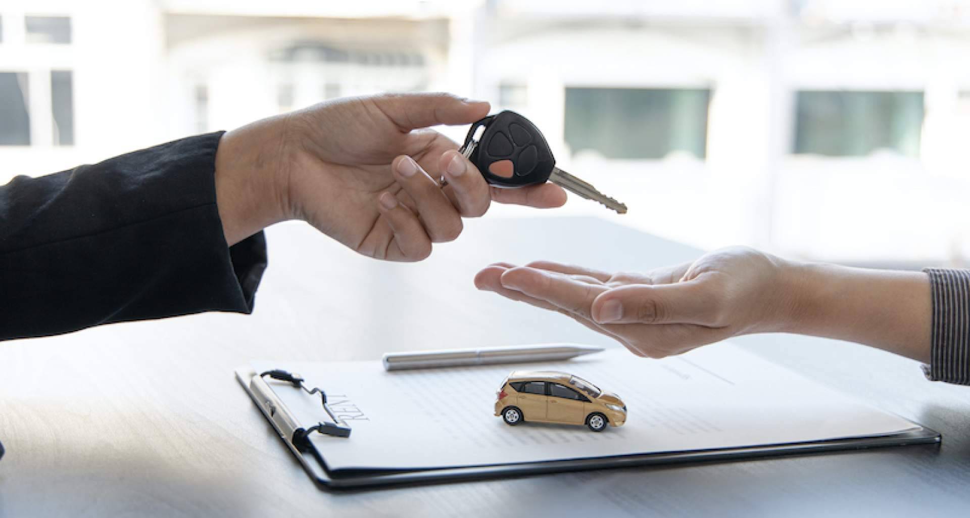 ¿Cómo funciona el servicio de renting coches de Smile Rent Europa?