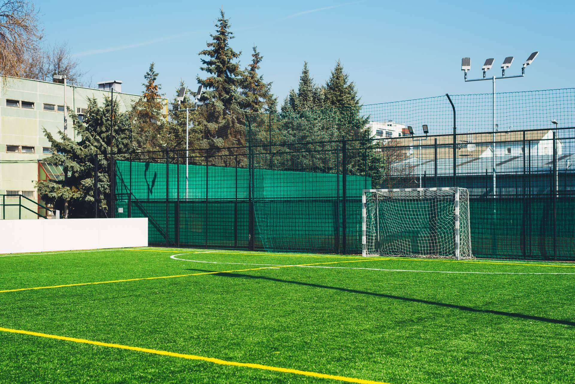 Las propiedades del césped artificial para zonas urbanas y públicas