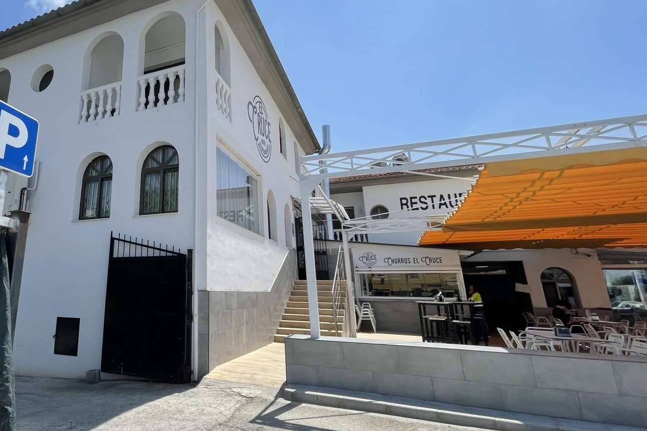 Hospedaje y gastronomía de calidad en el hotel El Cruce de Chauchina, entre Granada y Málaga