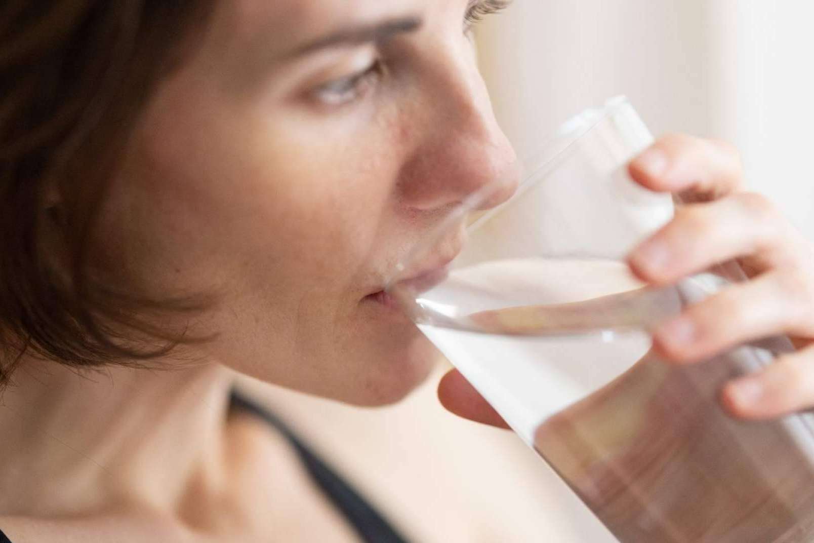 Agua hidrogenada para el consumo, de la mano de Aqua Family Plus