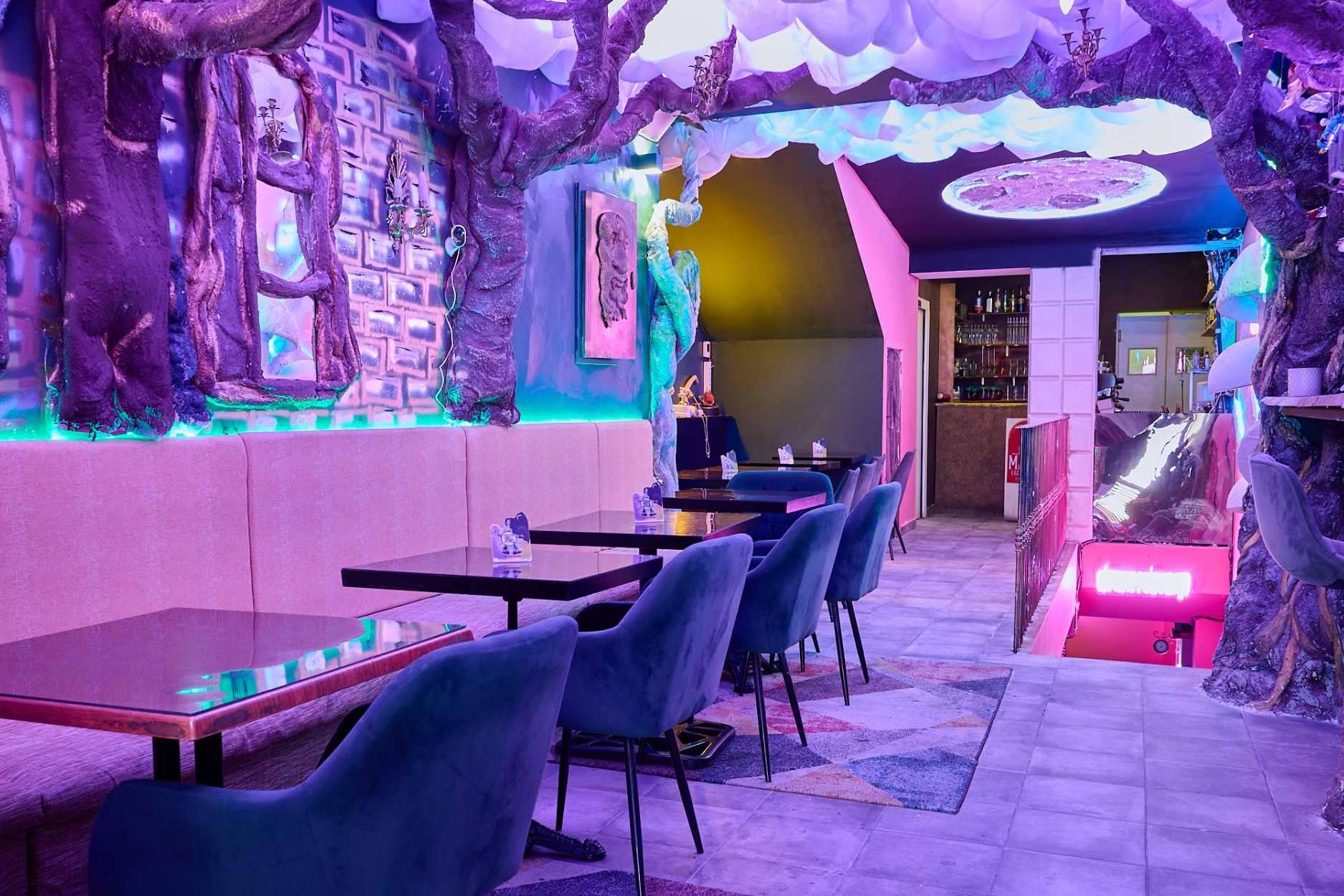La Caza Endulzada y su nueva decoración; un espacio mágico de coctelería, brunch y tardeos