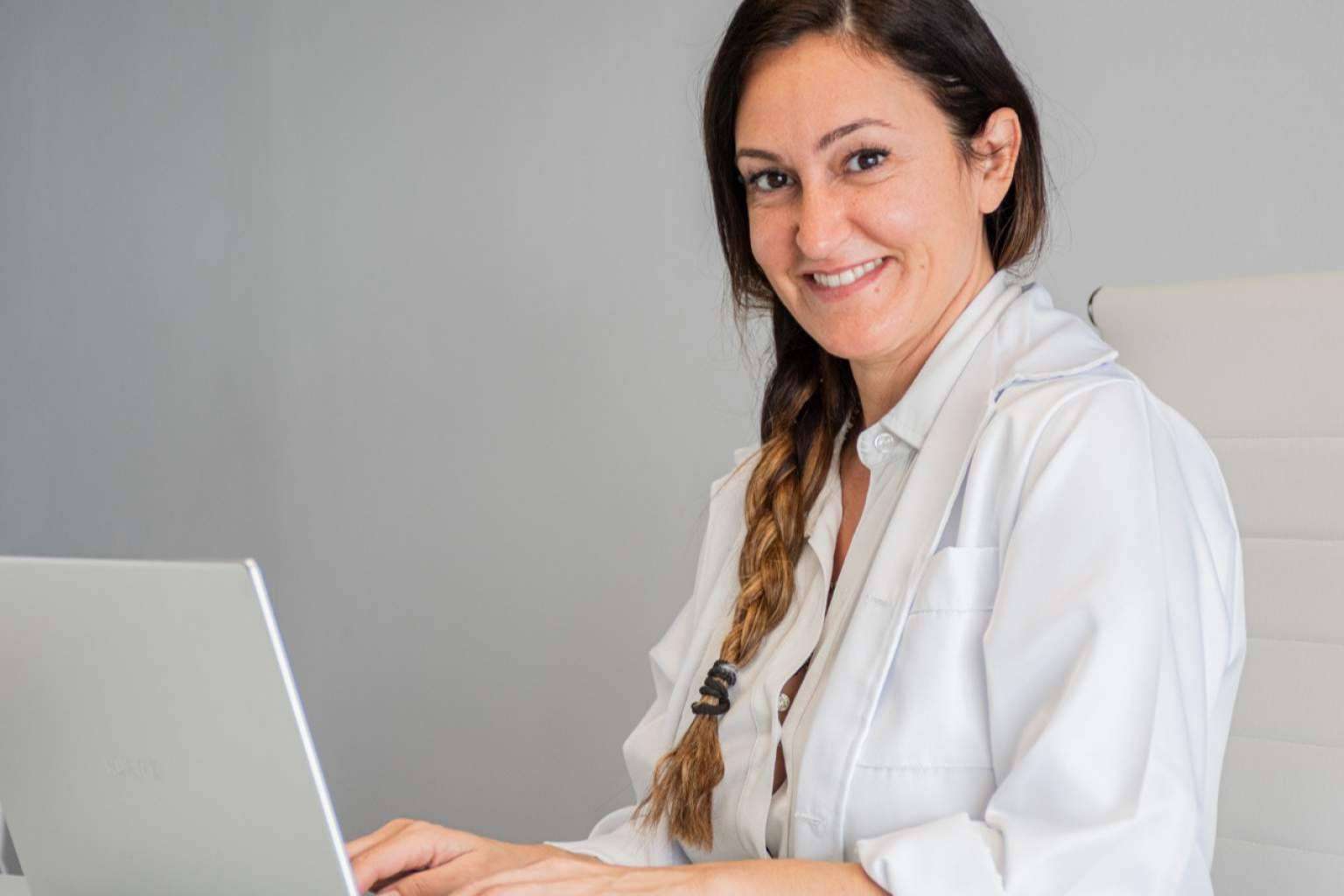La directora de Dermopigmentación Clínica, Alicia Alfonso, toda una referente en el sector