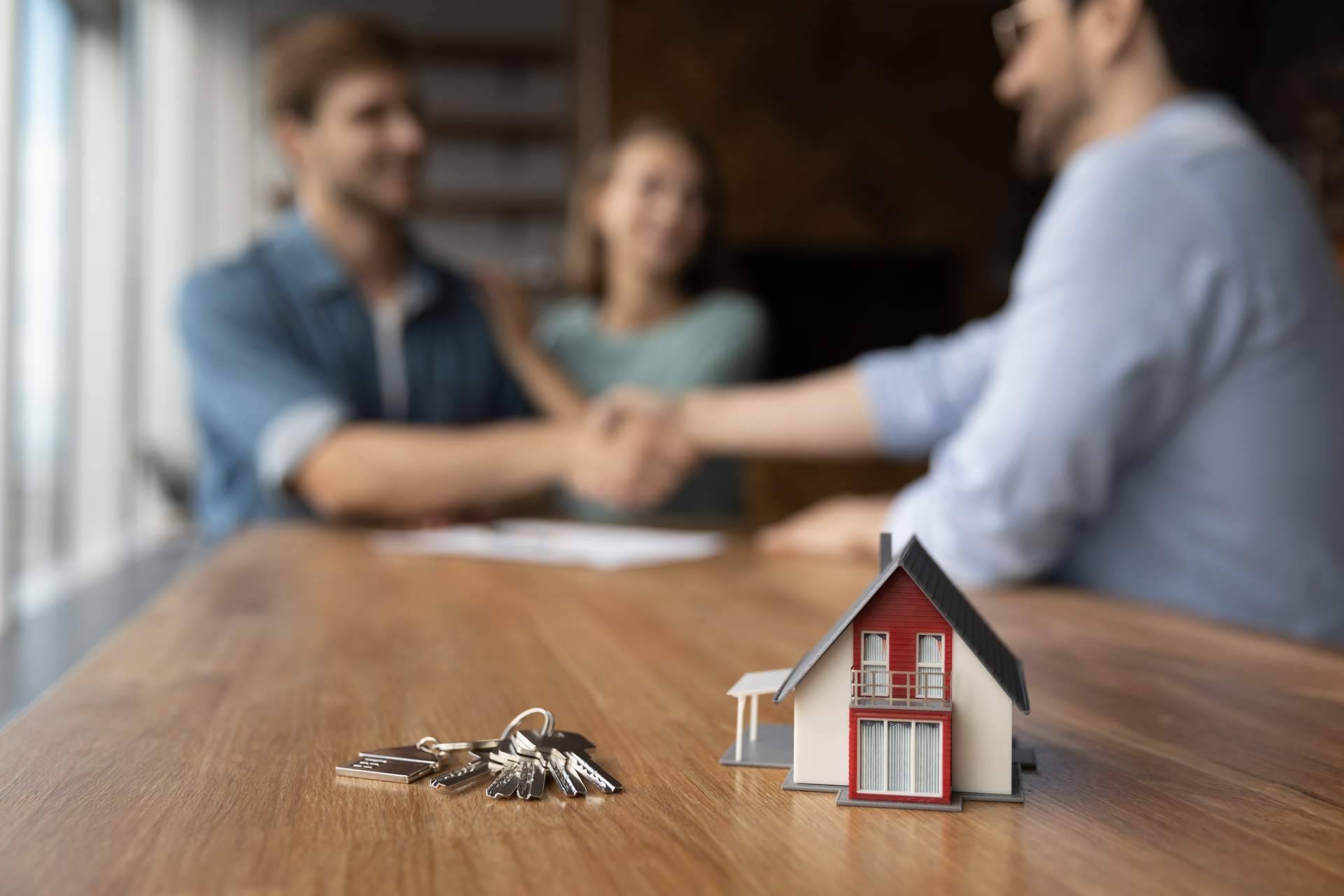 D&A Inmobiliaria ofrece asesoramiento para comprar casa en Benajarafe