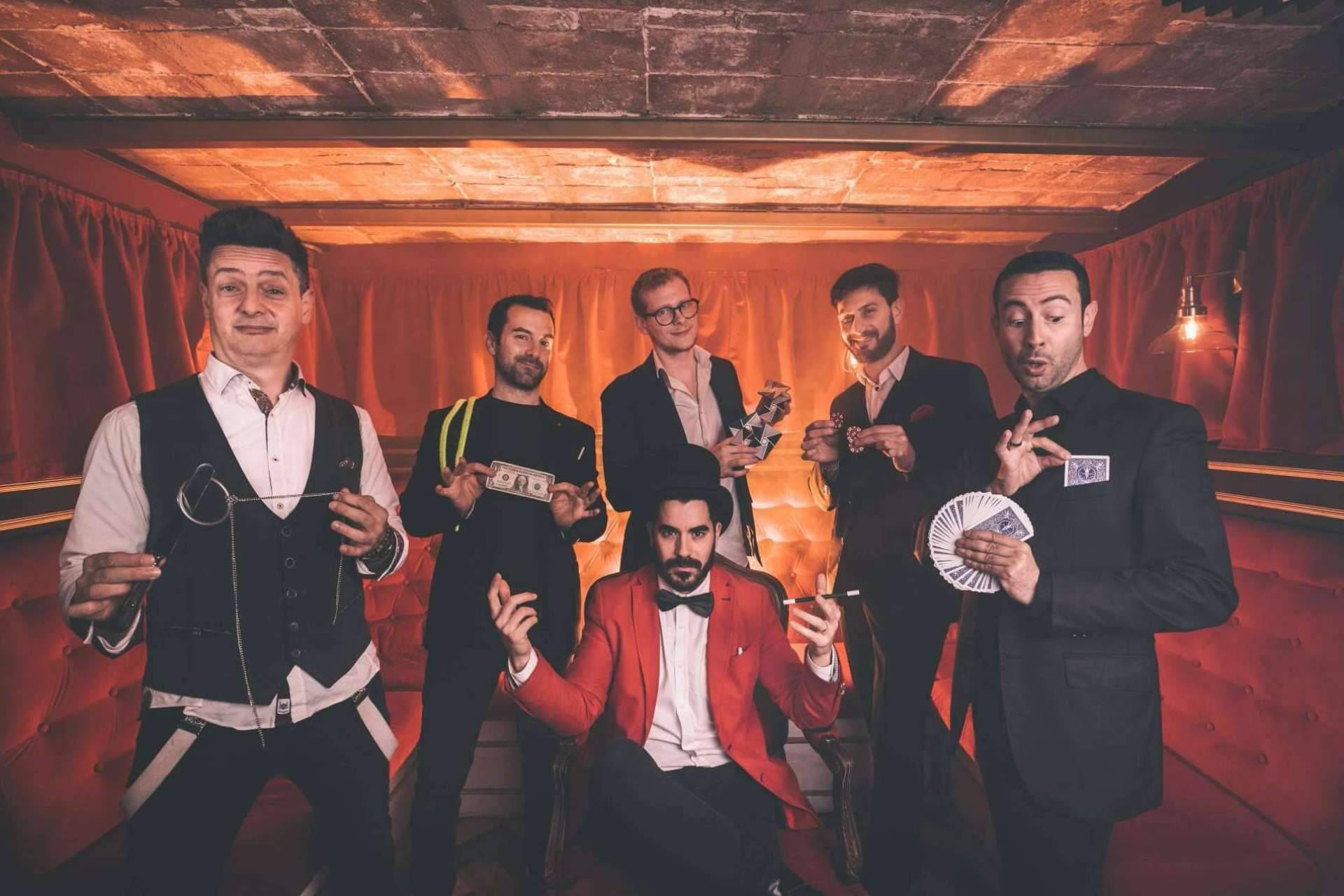 ¿Dónde es posible vivir una noche de auténtica magia en Barcelona? Los espectáculos y los cócteles de Somnia