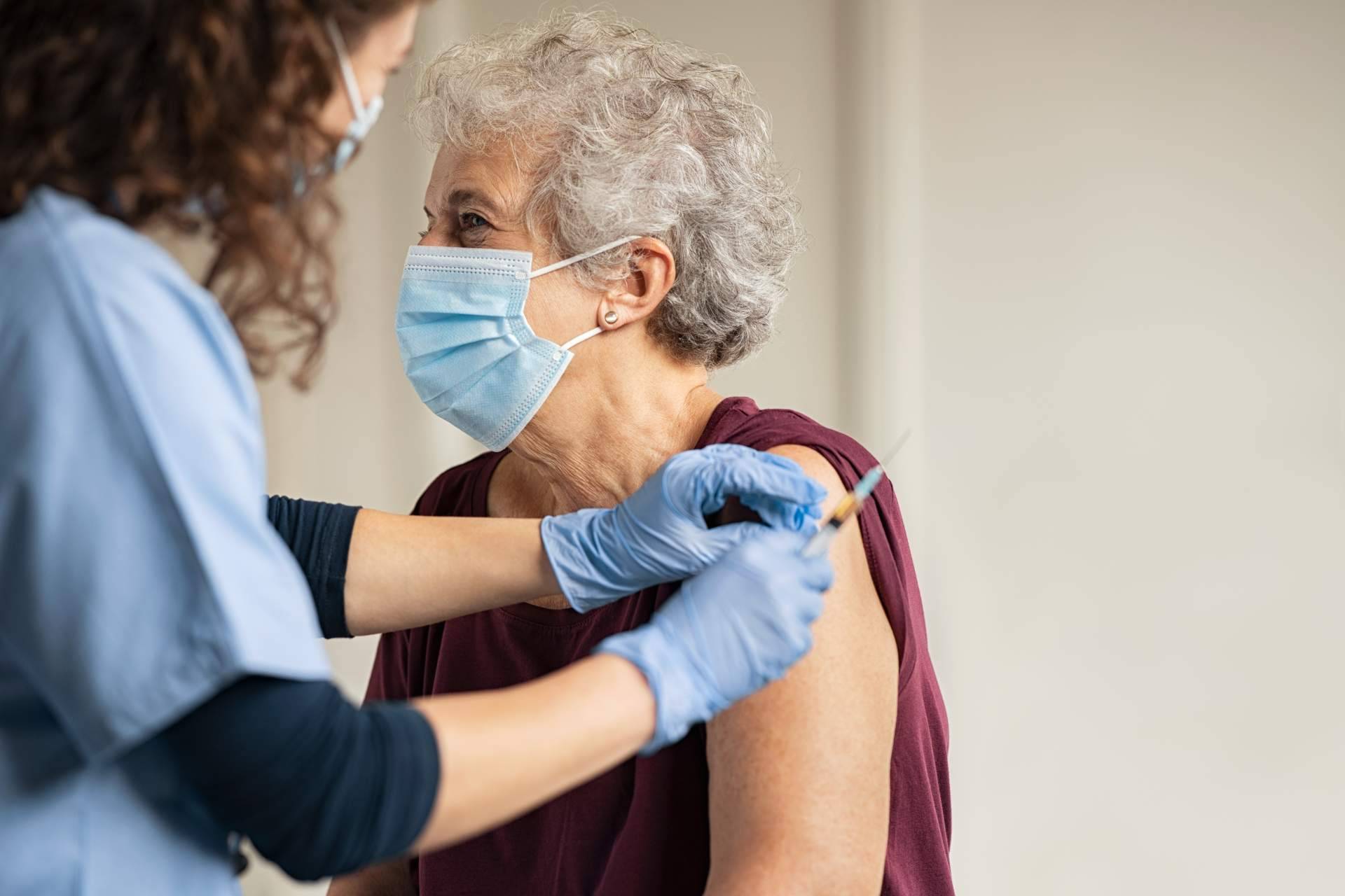 Sumarse a la campaña de vacunación en marcha, Fenaer anima a los pacientes respiratorios crónicos