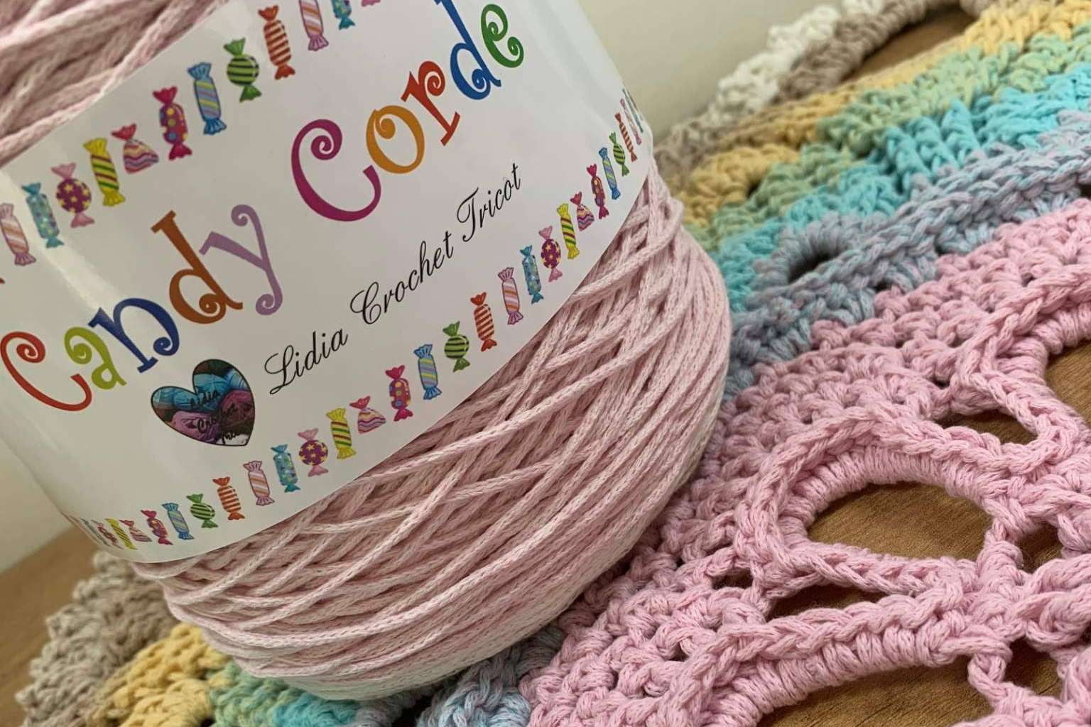 ¿Cómo realizar proyectos de ganchillo en casa? Con Lidia Crochet Tricot