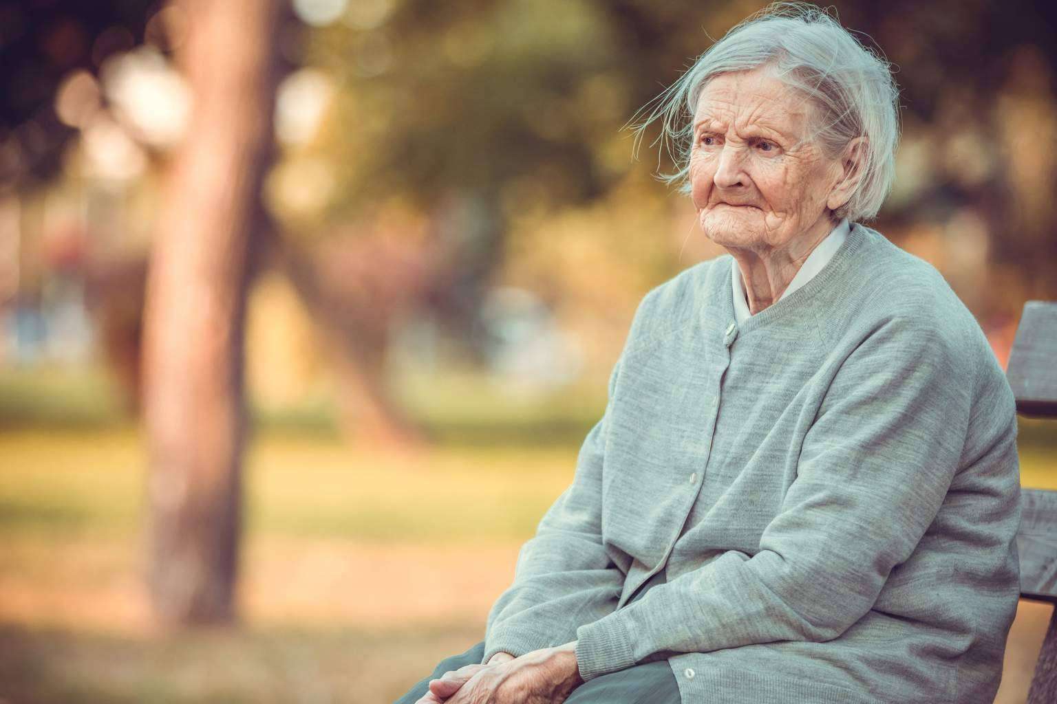 El desafío de cuidar a padres de la tercera edad. ¿Cuáles son las mejores opciones para las familias?