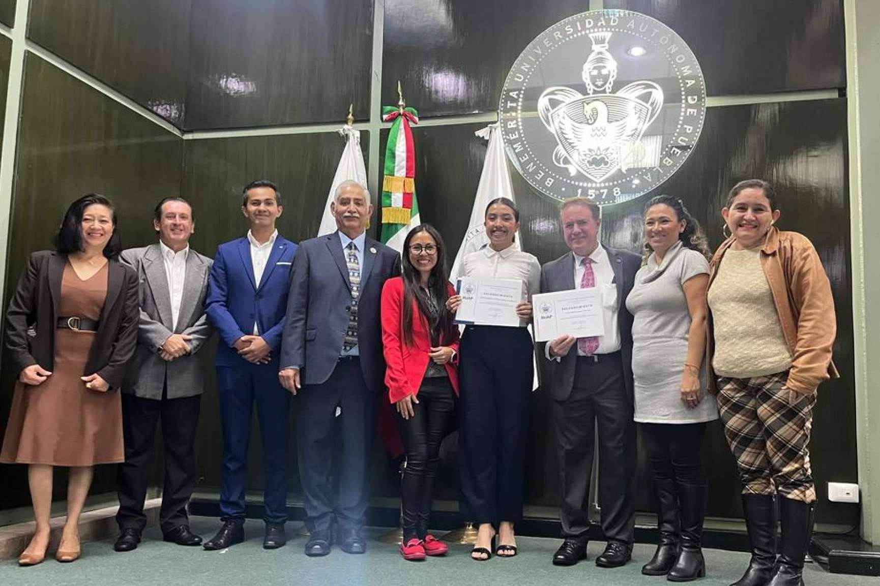 El presidente del Instituto Panamericano de Tampico presenta la conferencia INGENIERÍA TRANSATLÁNTICA
