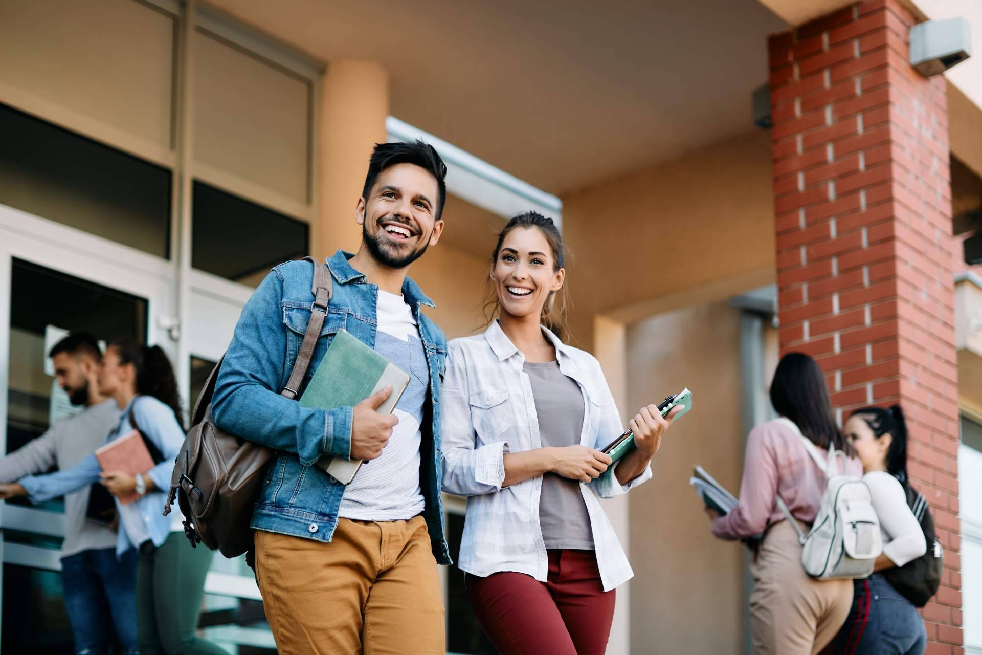 Becadvisor enlaza a estudiantes y empresas mediante colaboraciones con escuelas y universidades españolas