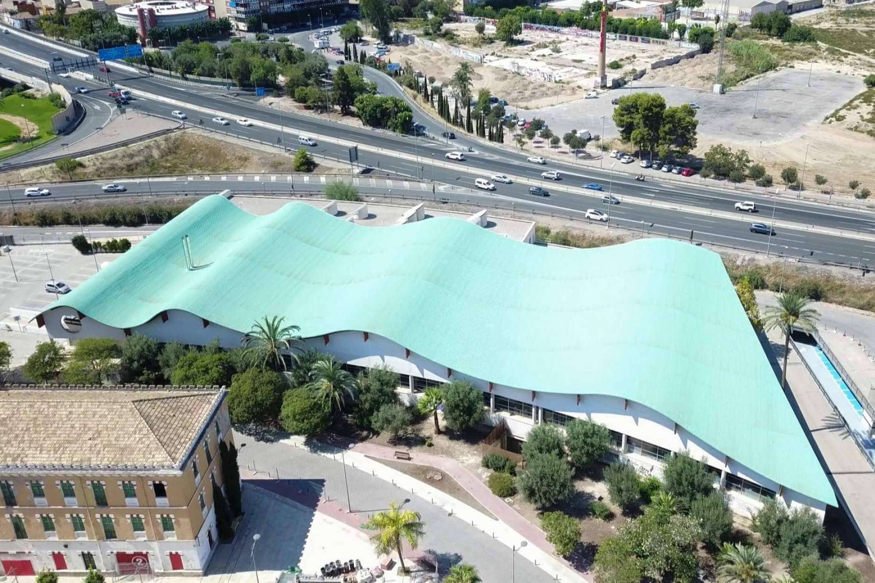 Pacheco Arquitectos se encarga del proyecto arquitectónico Inacua, un centro acuático en Murcia