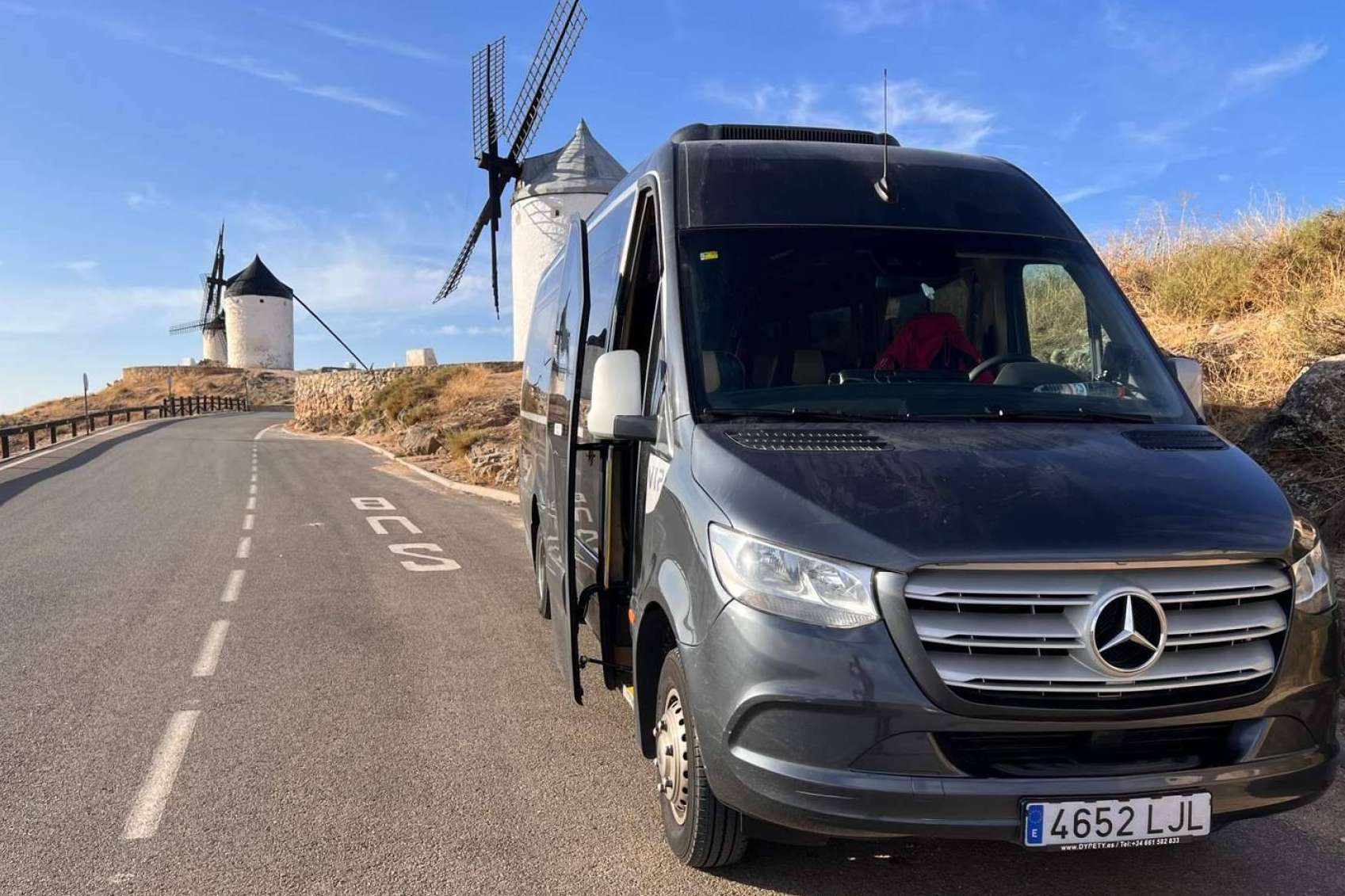 Contratar los servicios de alquiler minibus Madrid con Torres Bus