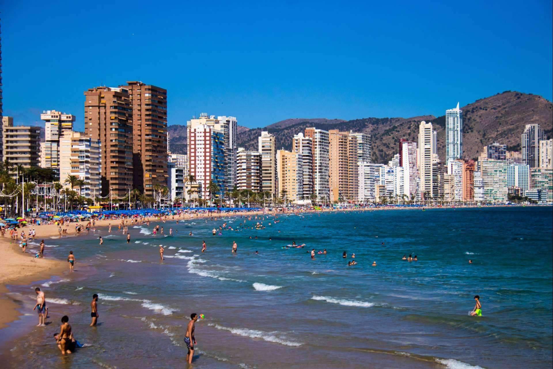 ¿Qué oportunidades de inversión tienen los extranjeros en la Costa Blanca?