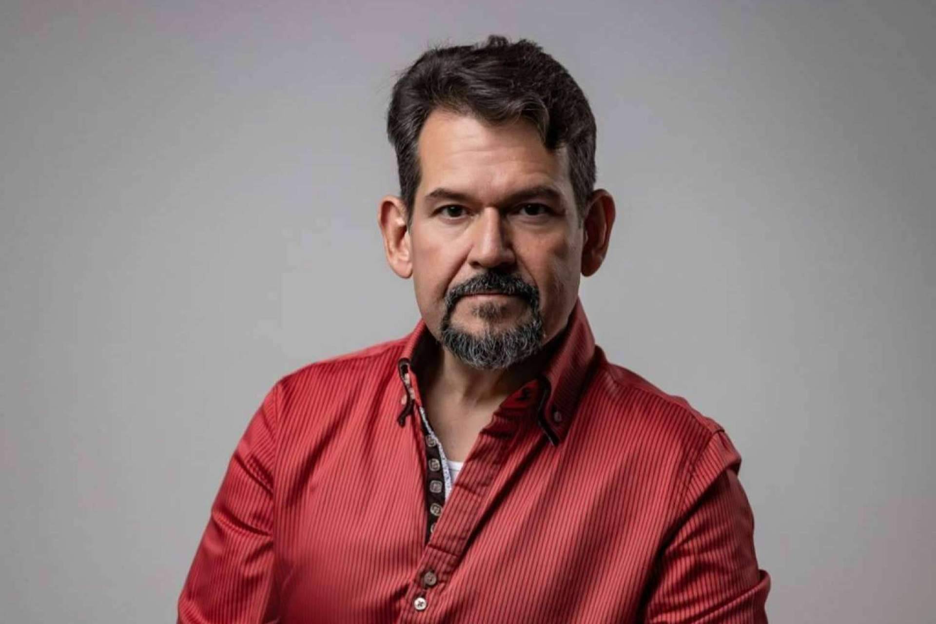 Tito Figueroa propone la Academia de Expansión Consciencial