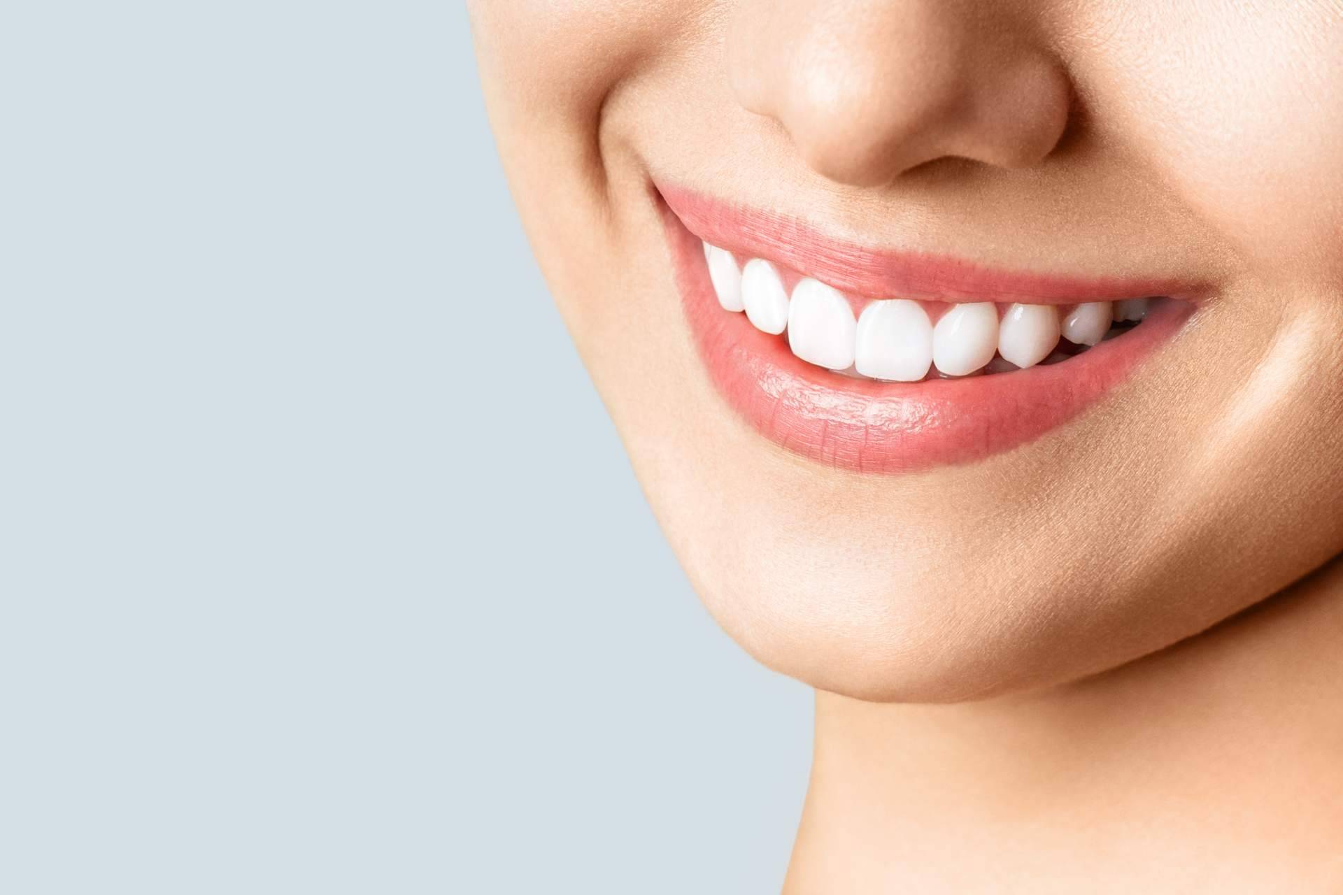 Lola Escalante Estudio Dental cuenta con experiencia en diseño de sonrisas en Málaga