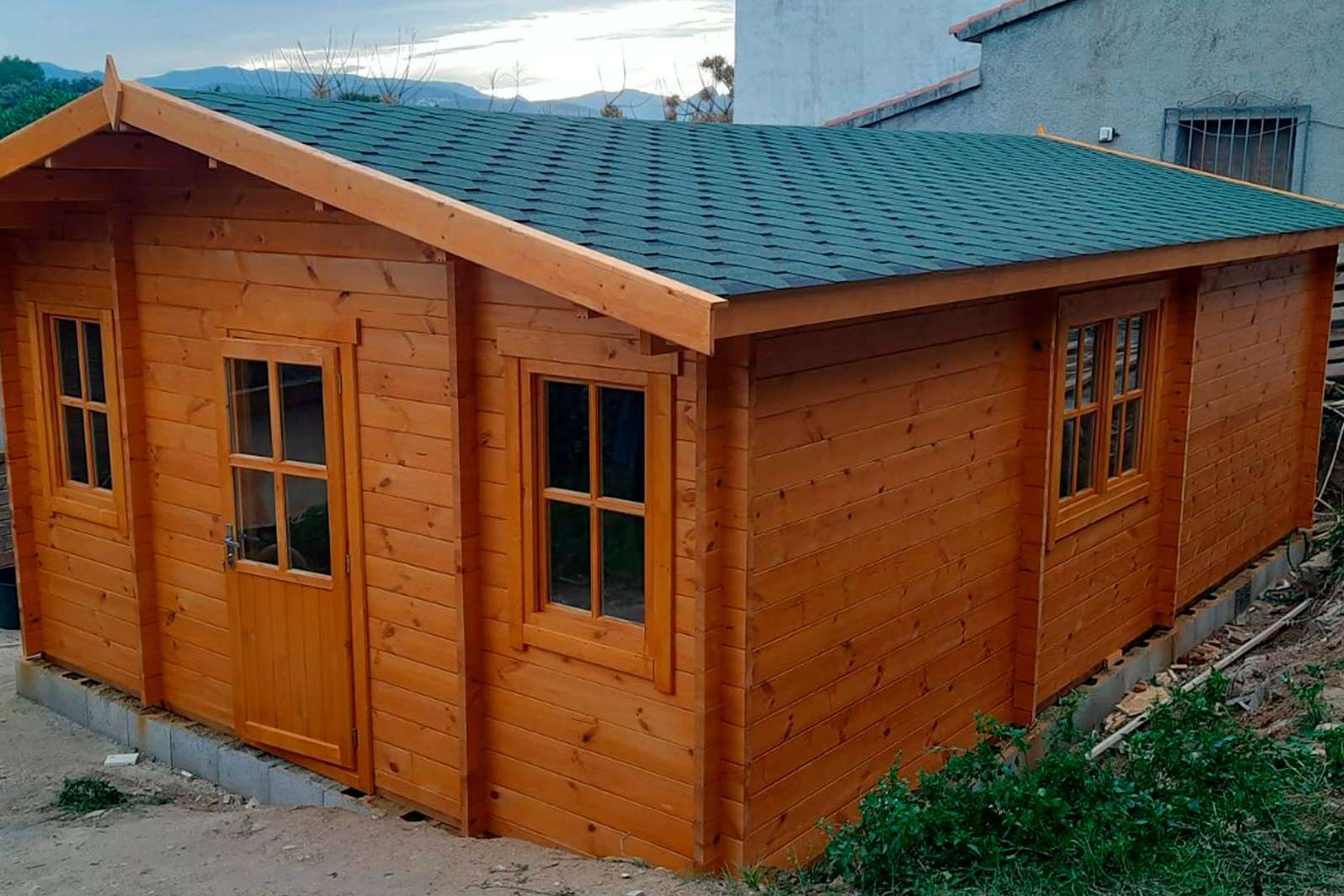 Casas de Madera Bálticas proporciona más de 100 modelos de casas fabricadas con maderas de alta calidad