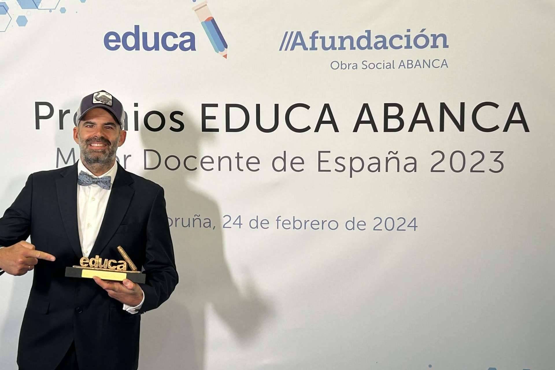 La academia Opospills habla sobre el libro 'Modelos pedagógicos en Educación Física'