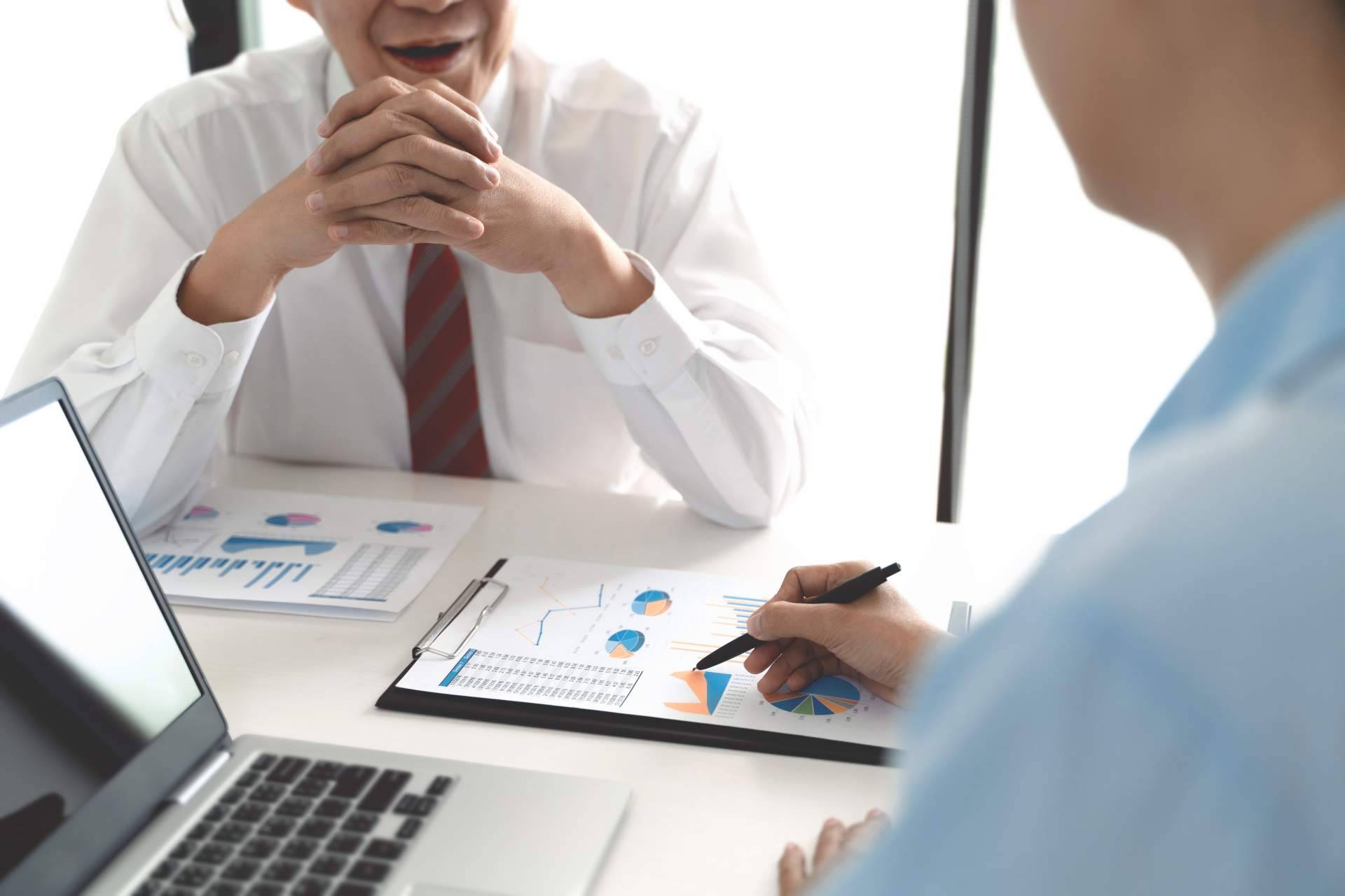 Asesoría de empresas fiscal, contable y laboral con Ceesa