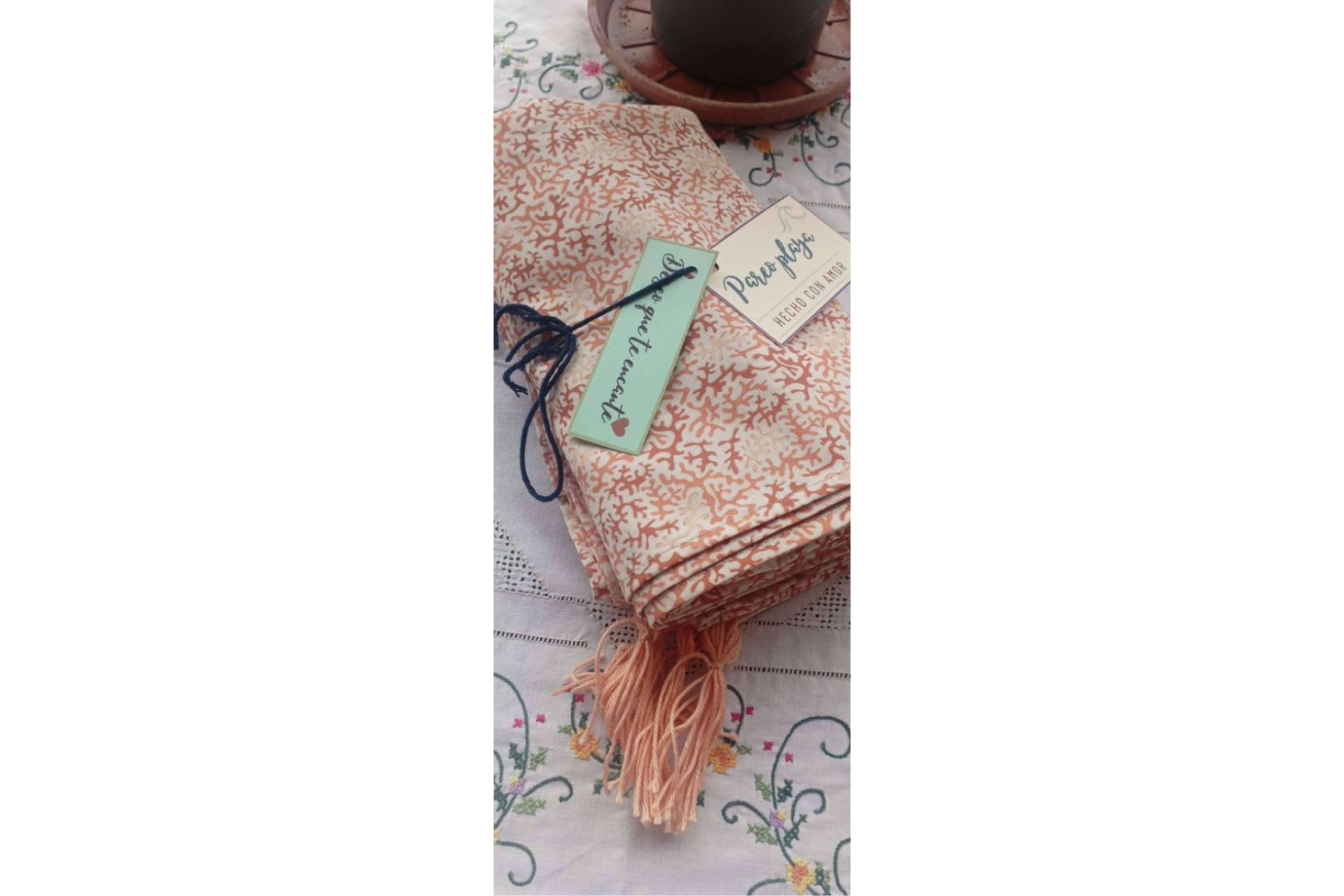 Regalar pareos de playa como detalle de boda, una opción original y a medida de Pareoplaya