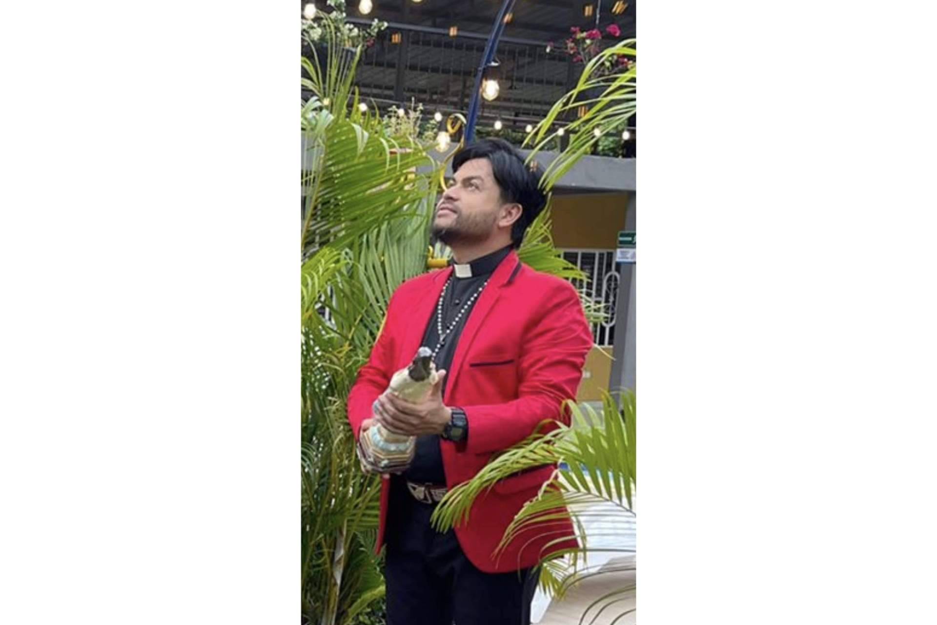 Camilo Cardozo, el sacerdote ‘youtuber’ de Reino Unido