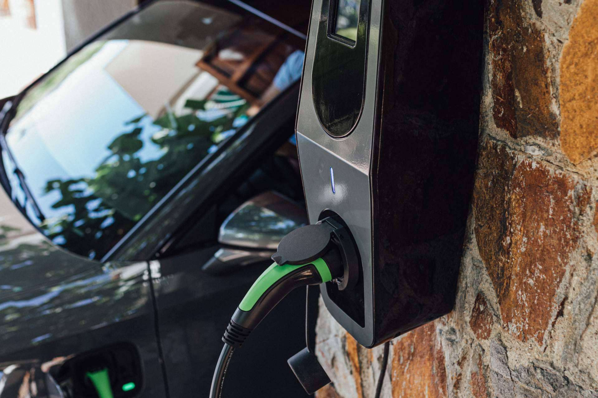 La Serie ICON ofrece puntos de recarga de vehículos eléctricos personalizables