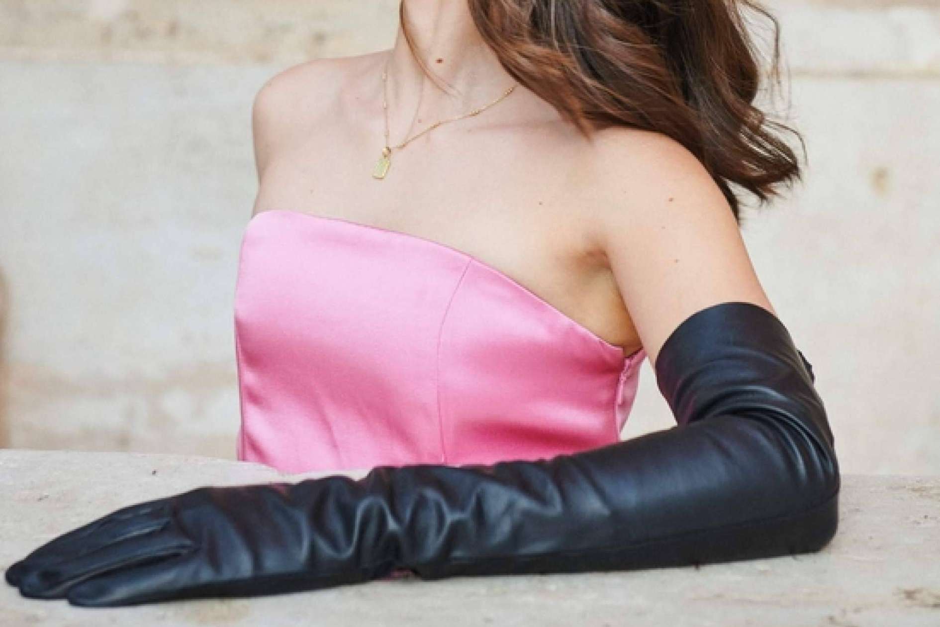Guantes de ceremonia, elegancia y sofisticación para bodas y comuniones