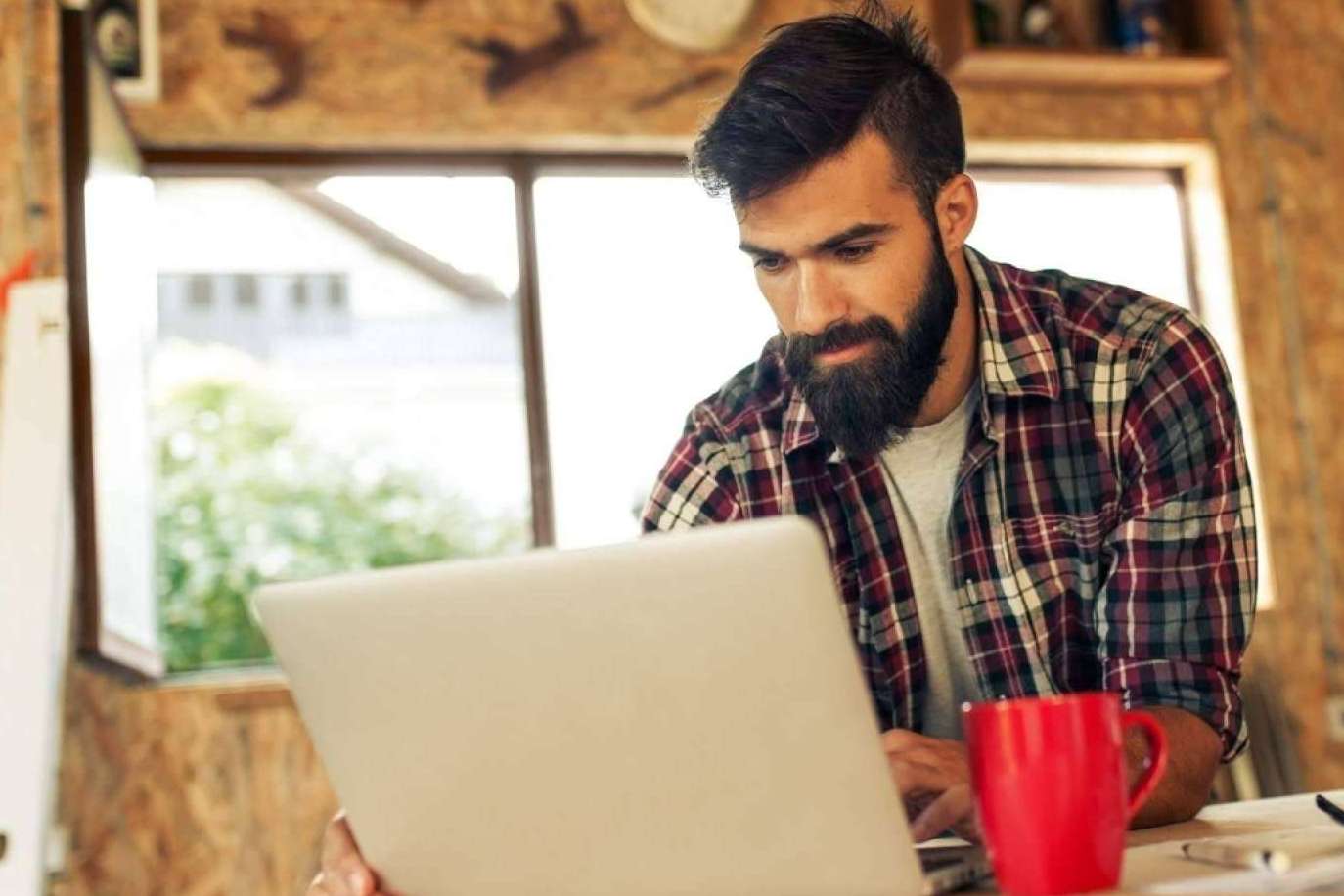 Autónomos y PYMEs; 1.000€ para la compra de un portátil con el Kit Digital