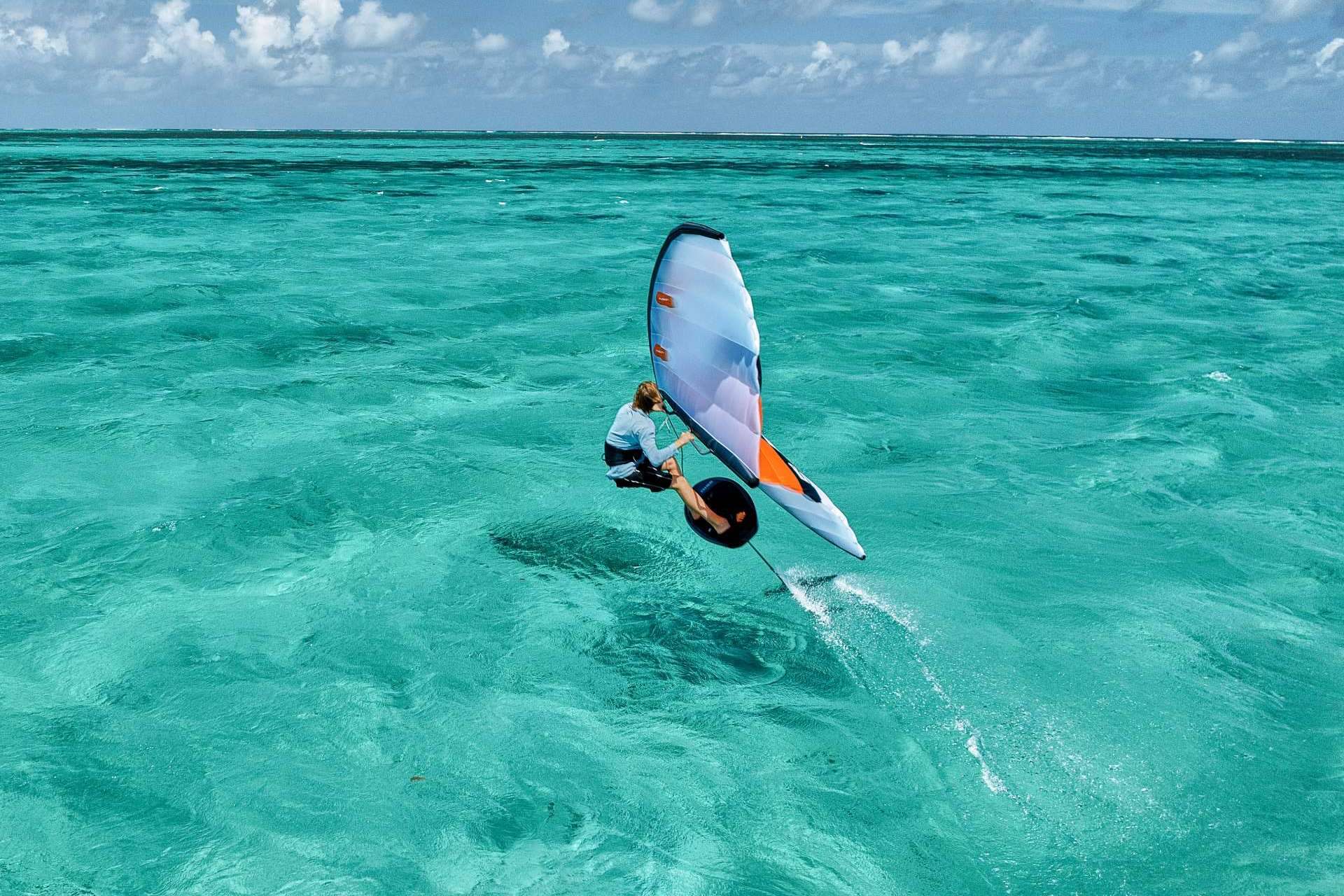 Joaquín Molpeceres; liderando el éxito del Open de Wingfoil 2024 en Dènia