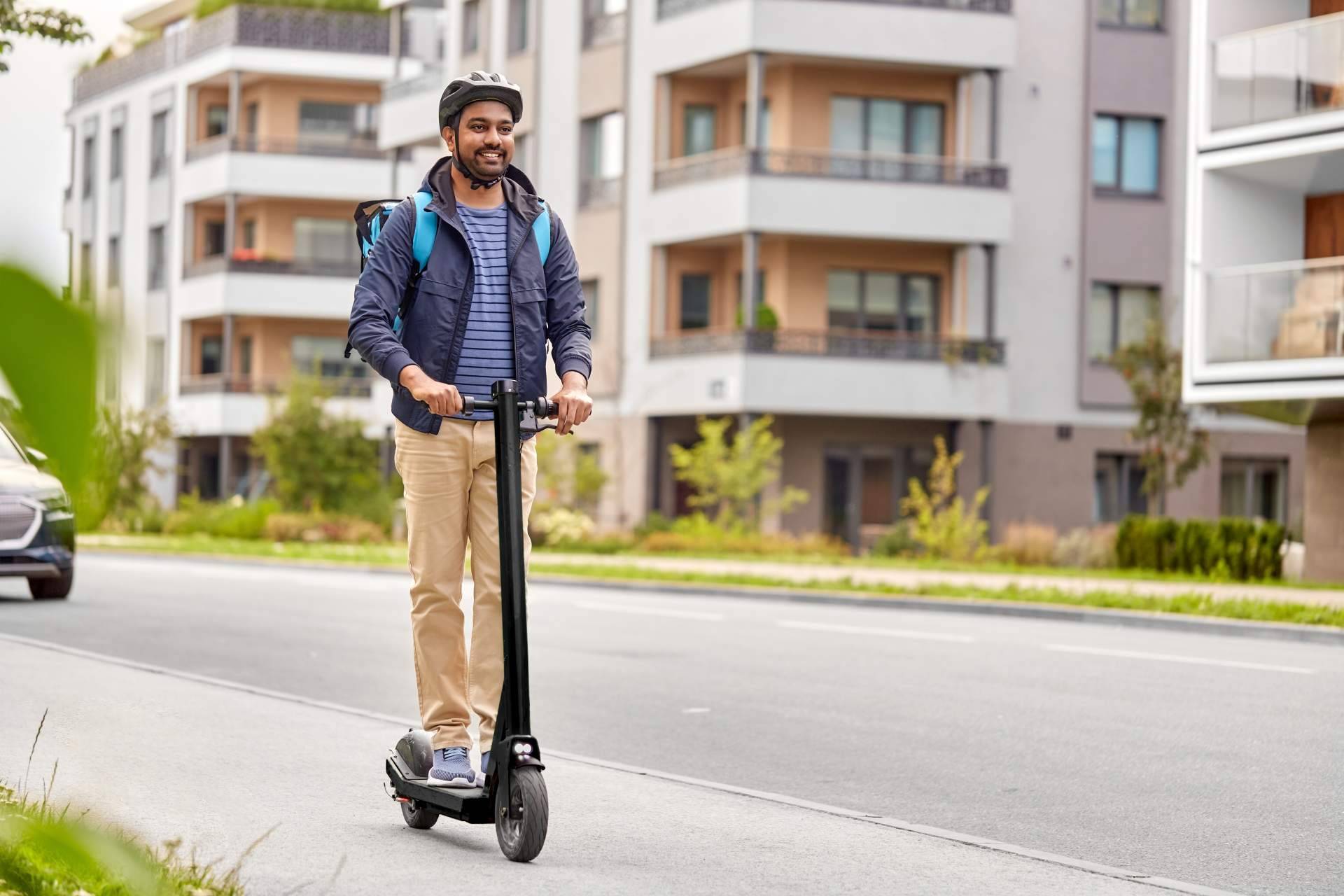 Beneficios de conducir patinetes eléctricos en la ciudad, por Electyum